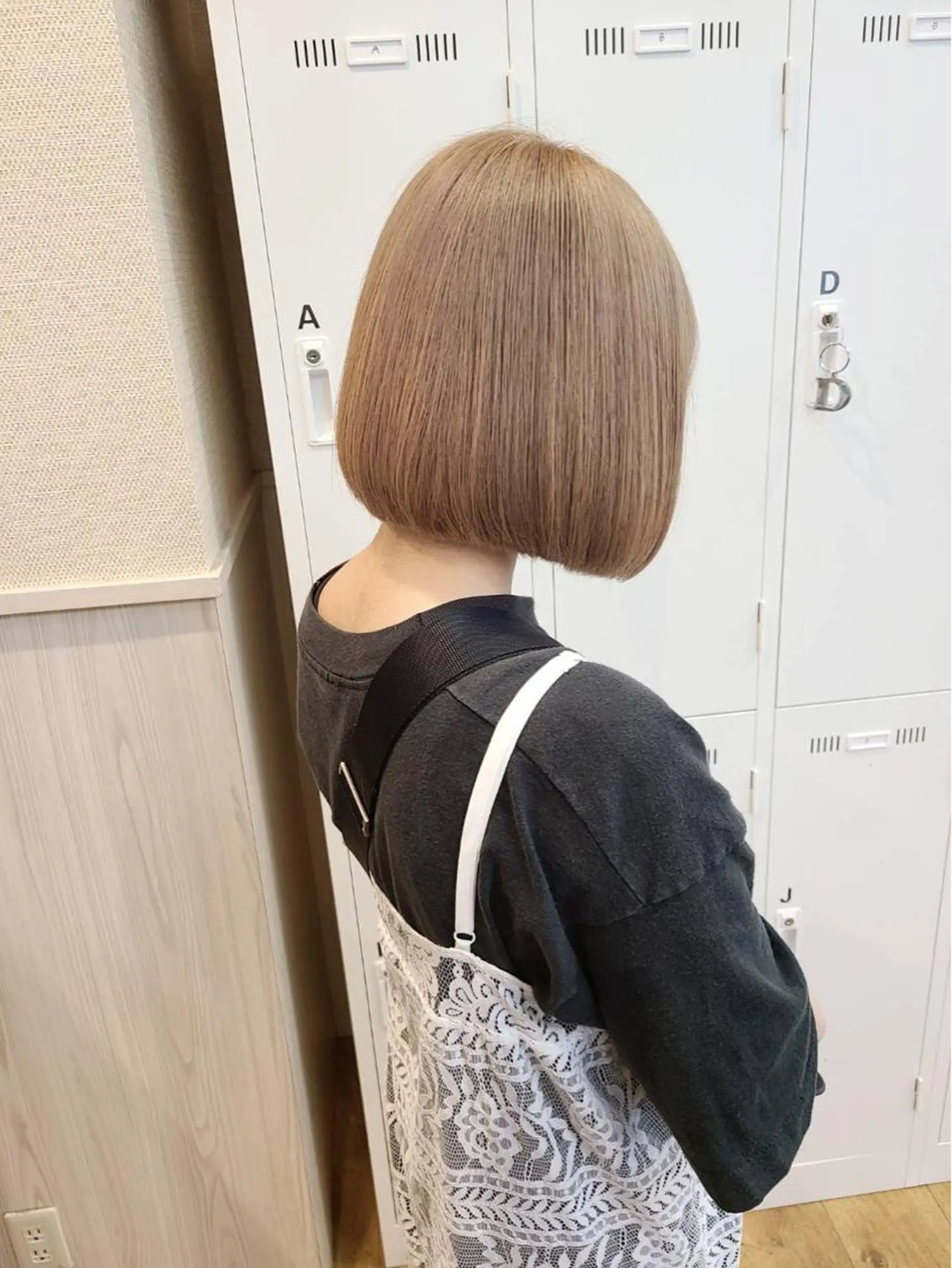 カラー ベージュカラー カット ヘアカラー トリートメント NUMBER 天王寺YUYAのヘアスタイル