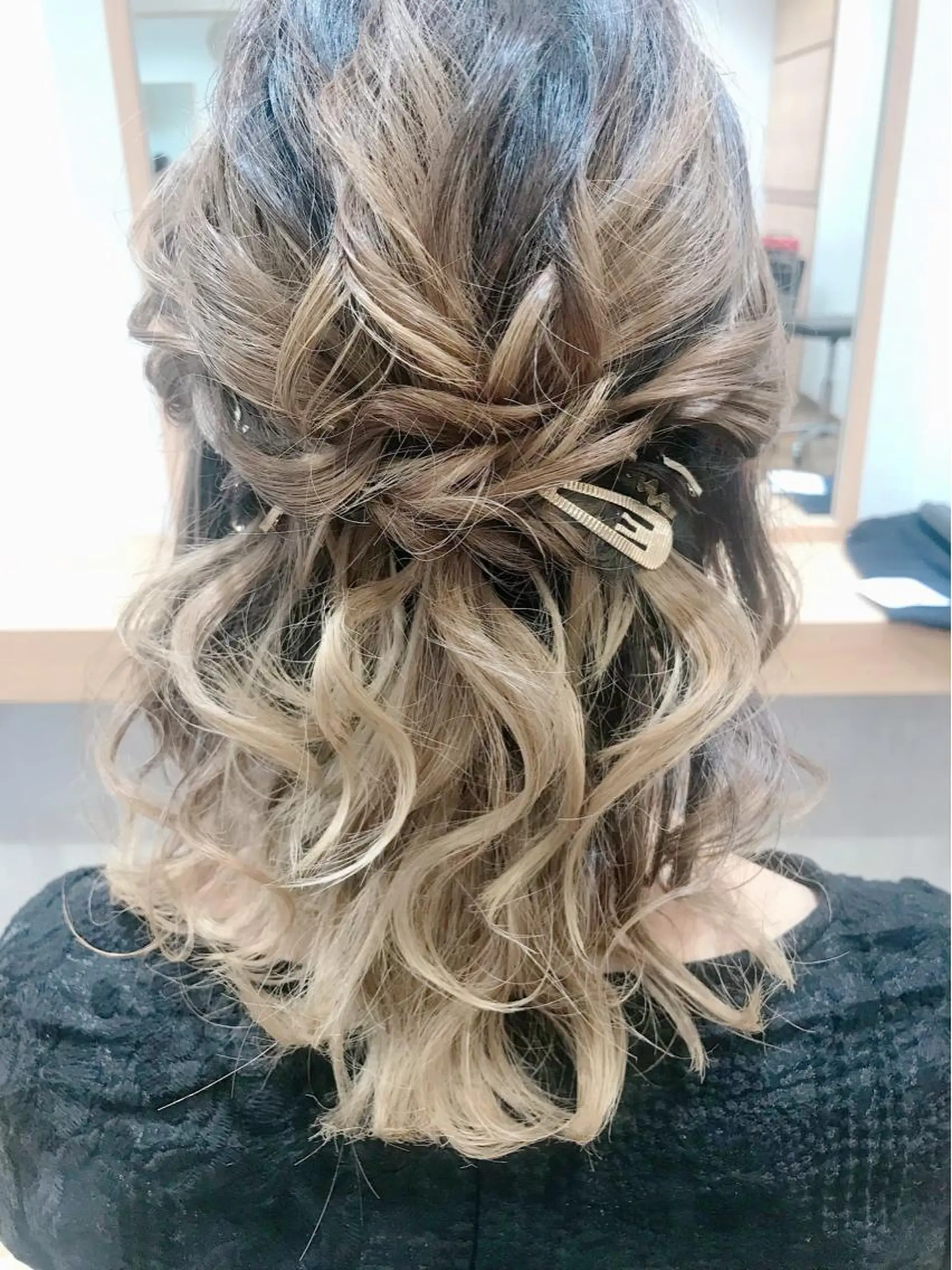 ミディアム ヘアアレンジ ハーフアップ ヘアセット GRANLUSSO 〜グランルッソ駅前店所属・木口 嘉美のヘアスタイル