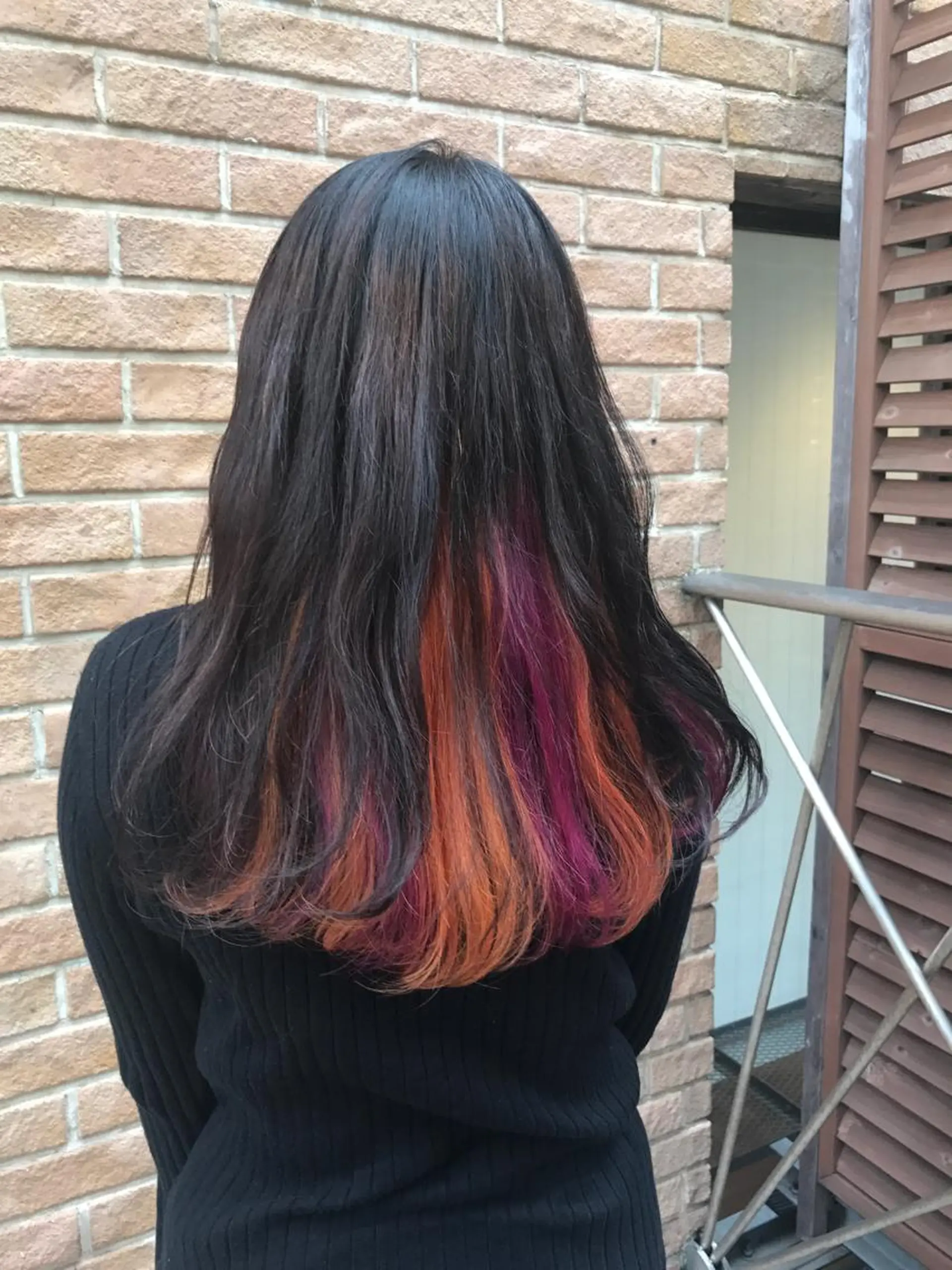 セミロング カラー パーマ ヘアアレンジ メンズ キッズ ネイル マツエク・マツパ メンズインナーカラー インナーカラー サロンドミルク 原宿のヘアスタイル