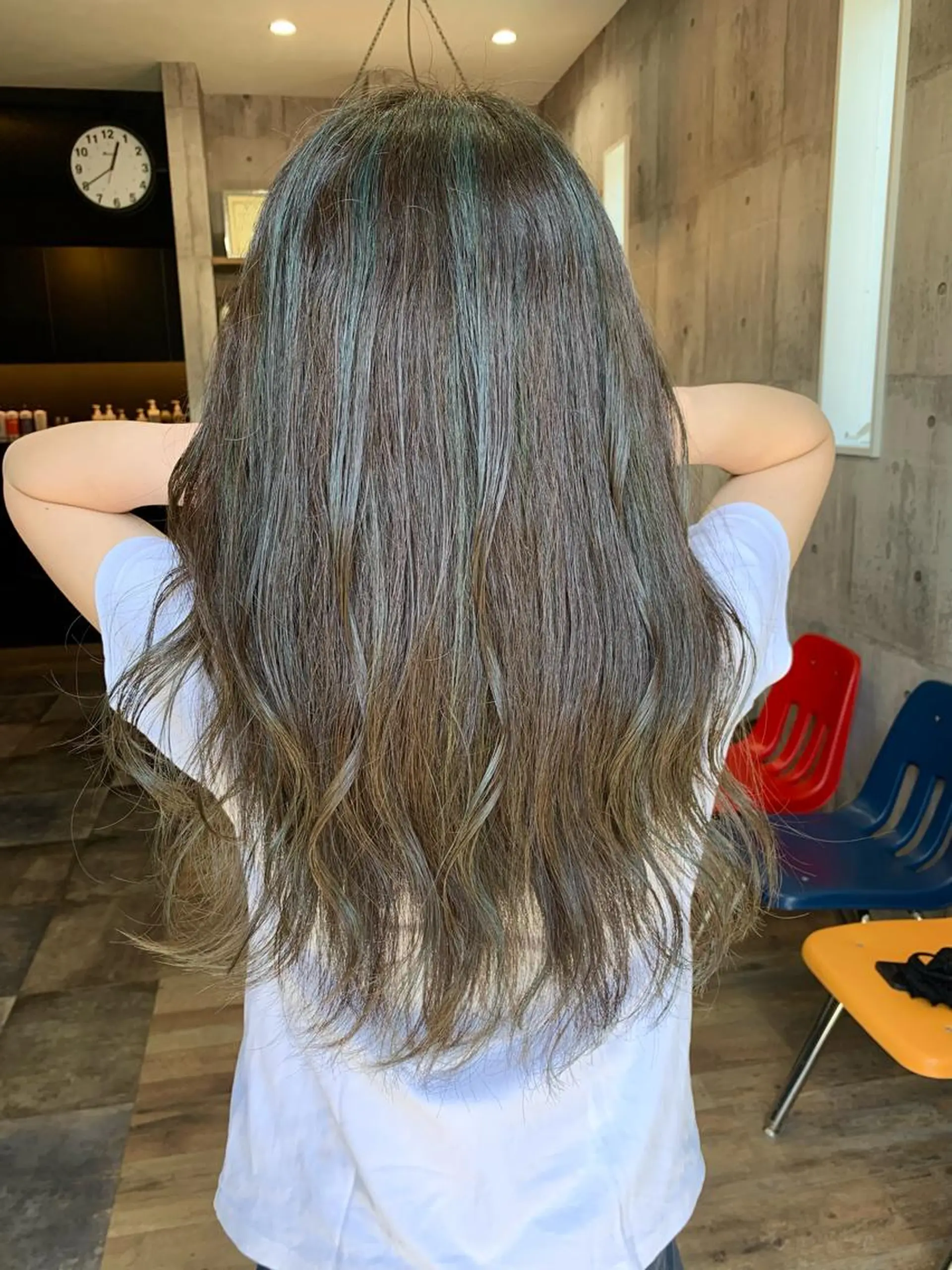 セミロング カット ヘアカラー Welila by haku所属・Yuuki ウェリラバイハクのヘアスタイル