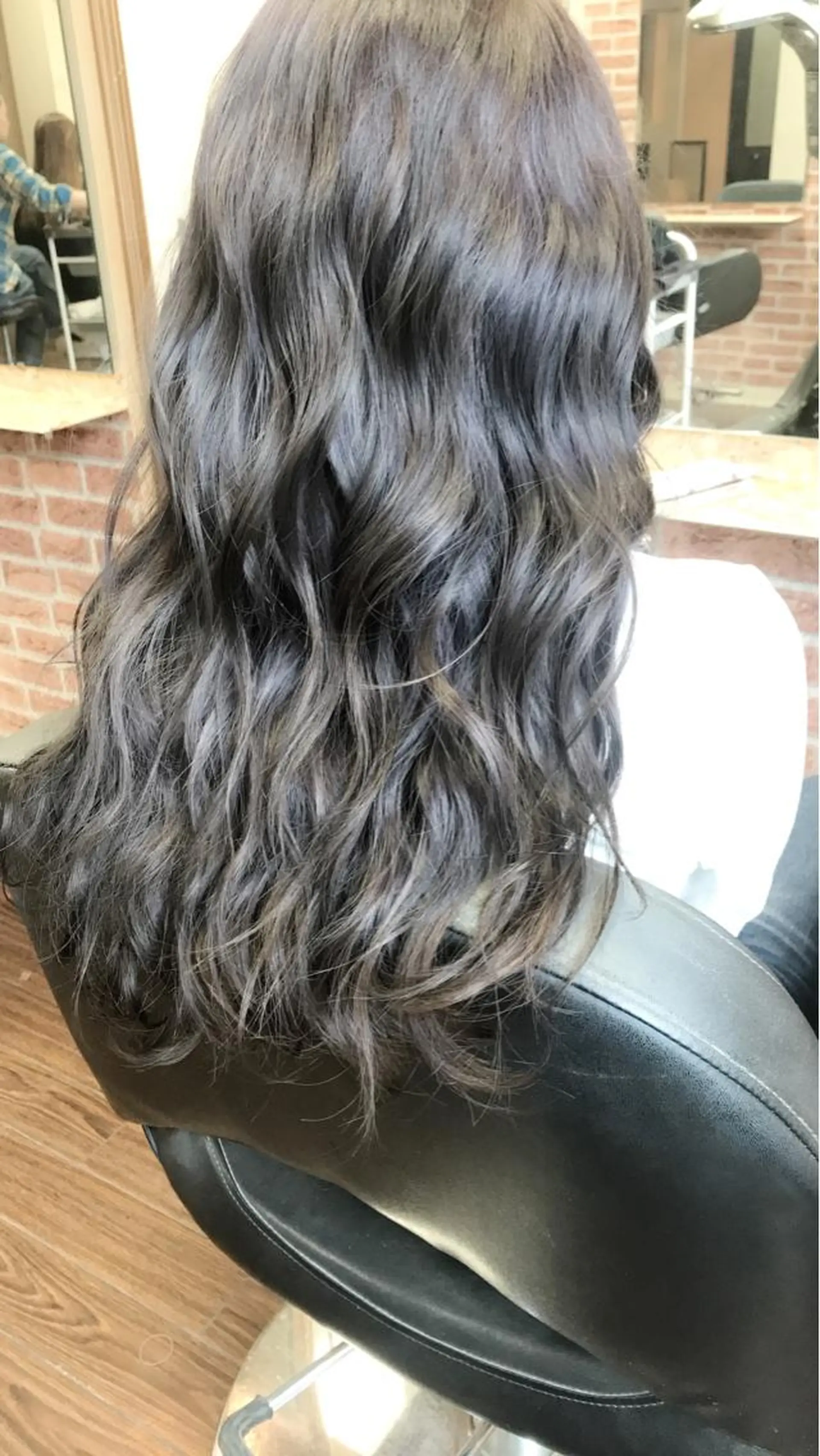 ロング パープルカラー トリートメント 家田 竜のヘアスタイル