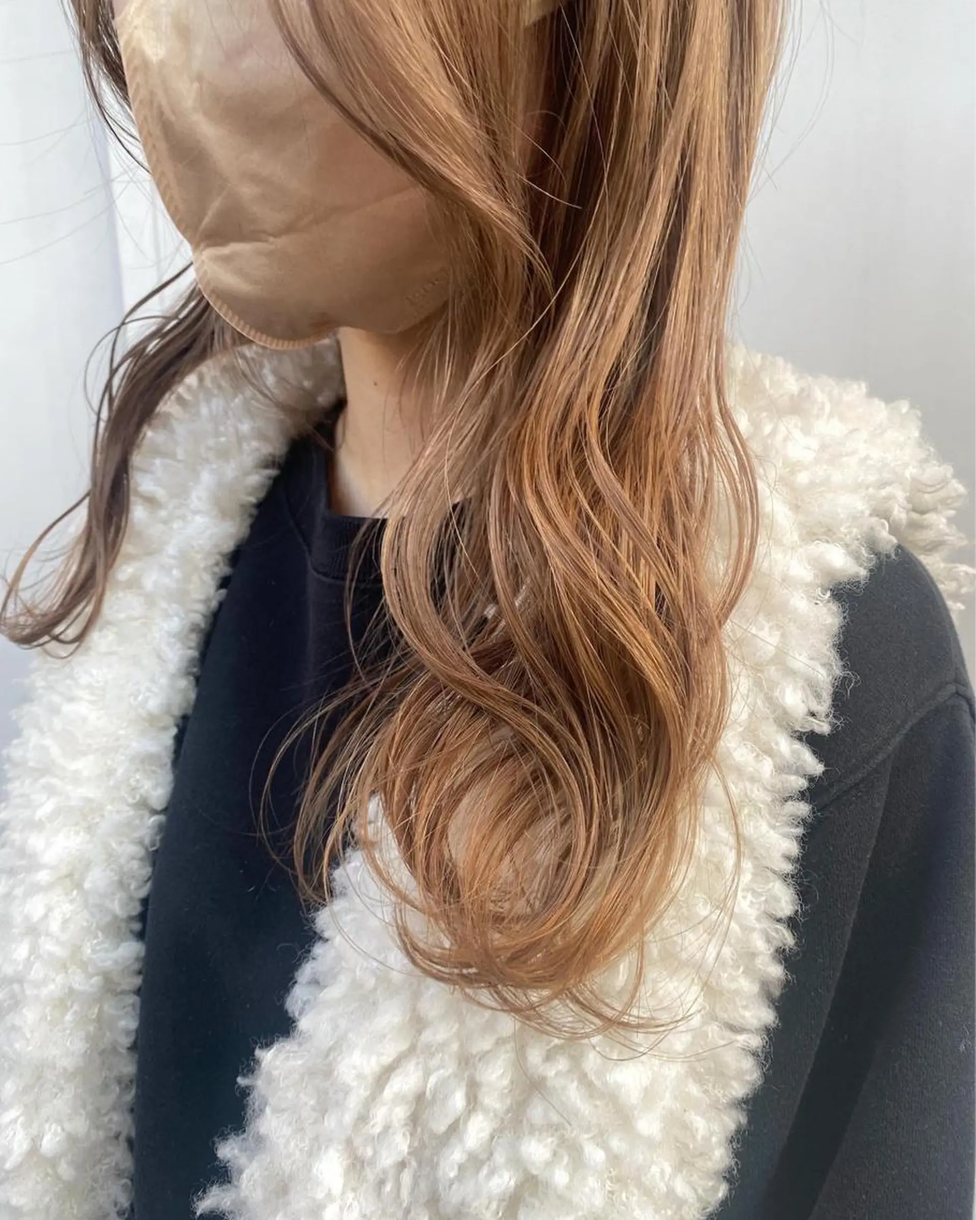 セミロング W所属・小林 朋花のヘアスタイル