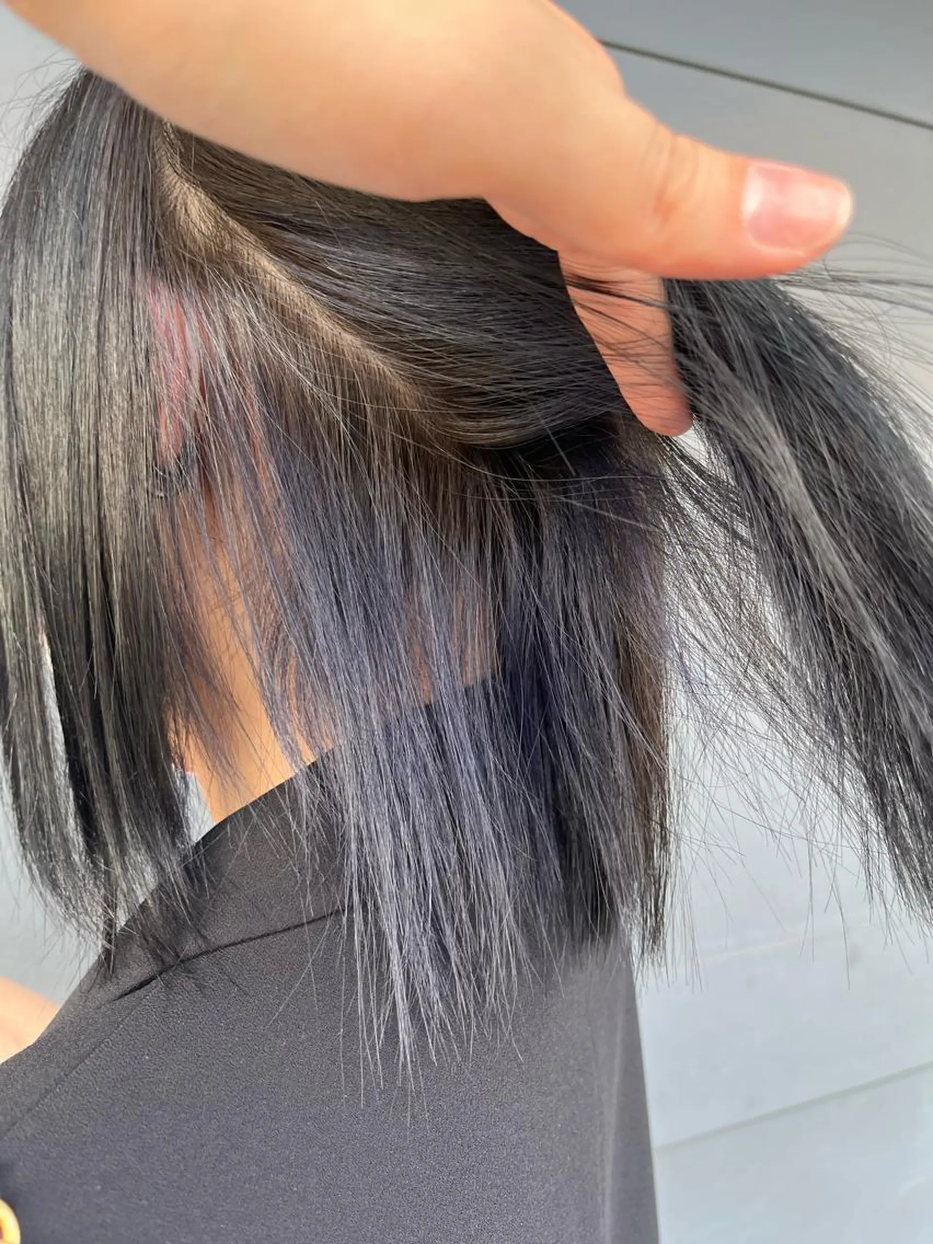 カラー 下山 萌華のヘアスタイル