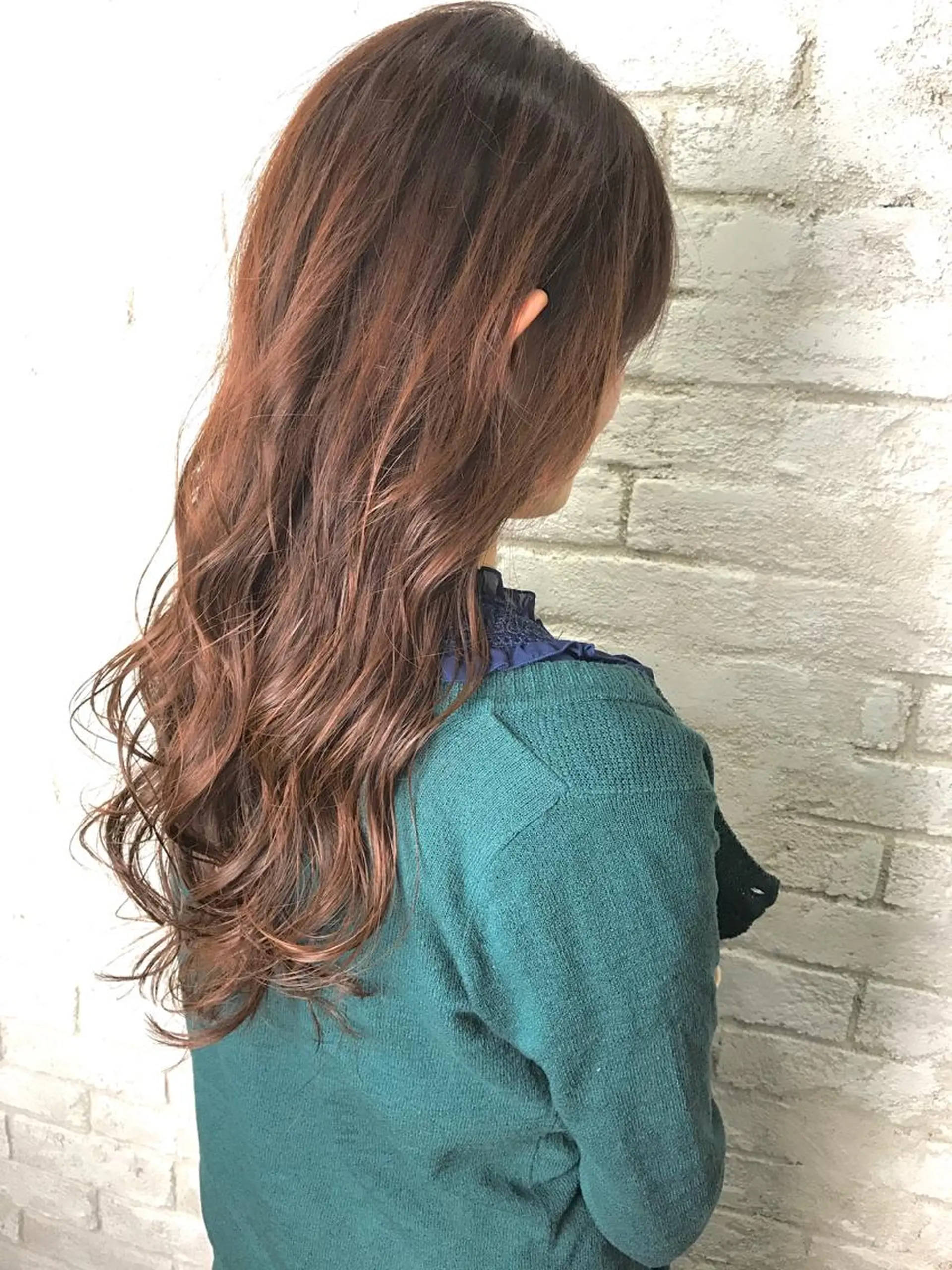 ロング カラー パーマ ヘアアレンジ イルミナカラー 韓国ヘア✨グレージュ カラーasamiのヘアスタイル