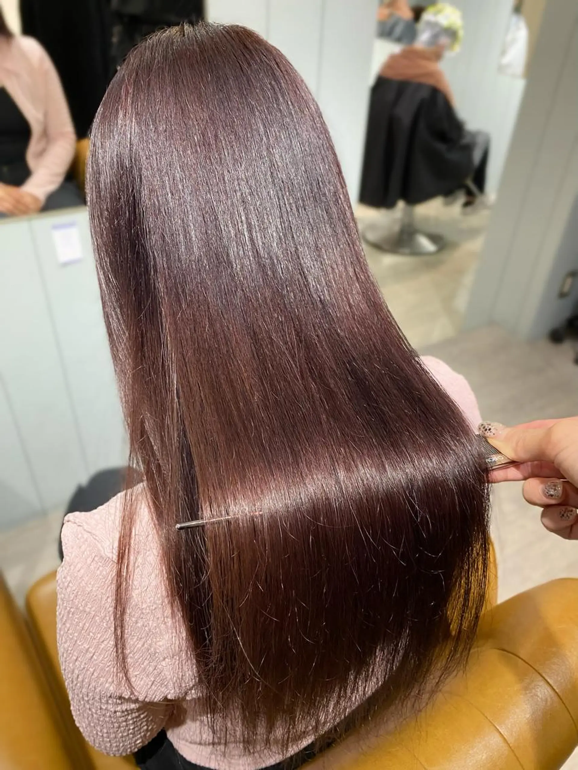 セミロング カラー アッシュ ベージュカラー 黒髪 ブリーチ ブルーカラー カット ヘアカラー 縮毛矯正 トリートメント 韓国風レイヤーカット 💎髪質改善"yuiのヘアスタイル