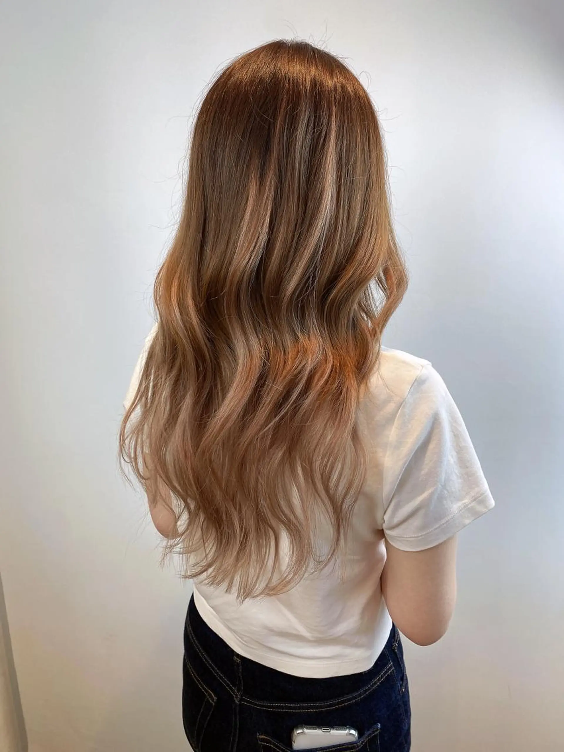 ロング アールバイニーナ所属・R by NINA アールバイニーナのヘアスタイル