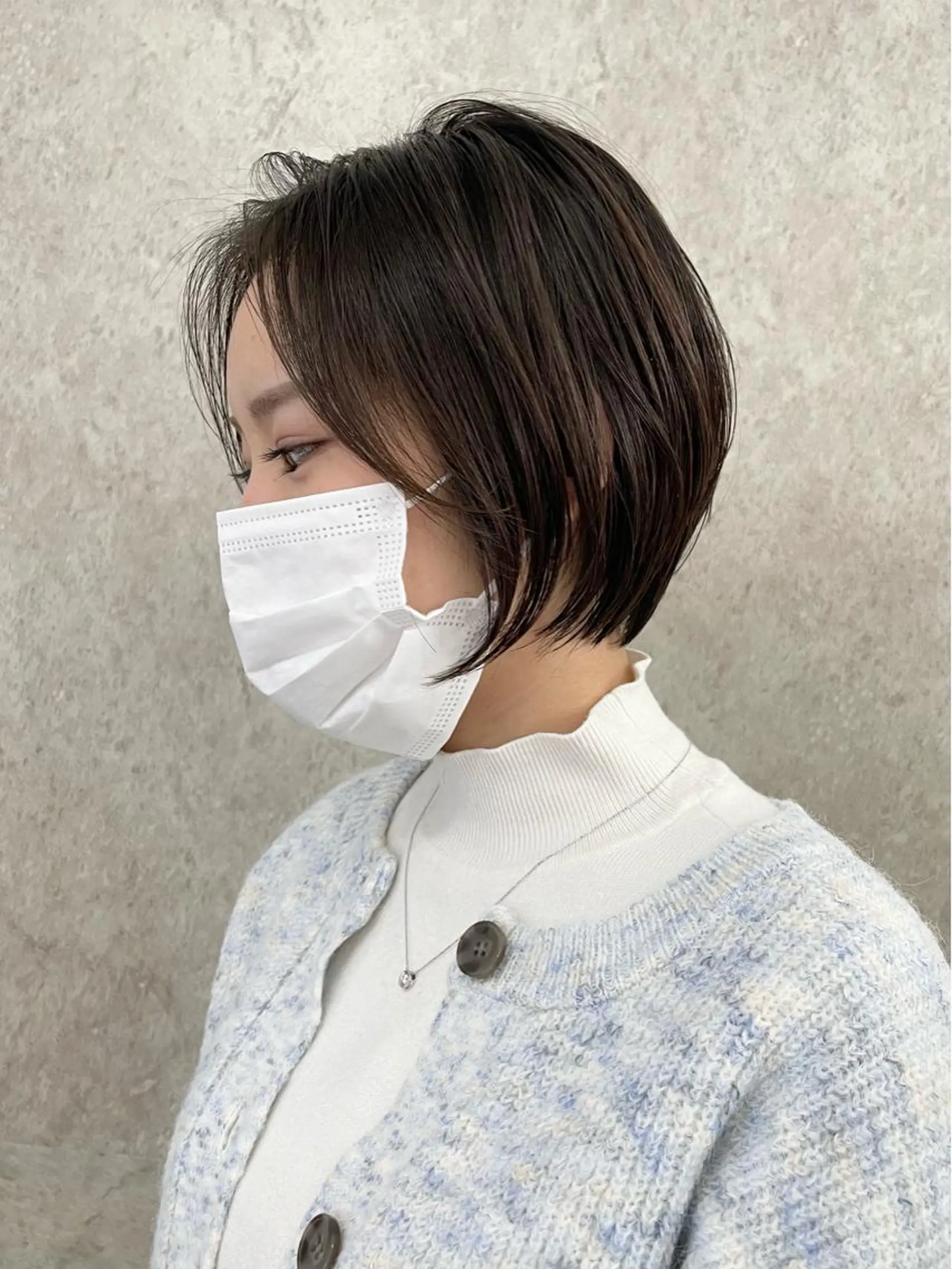 ショート ショートボブ ショートレイヤー ハンサムショート ボブ レイヤーカット 透明感カラー 大人グレージュ有村のヘアスタイル