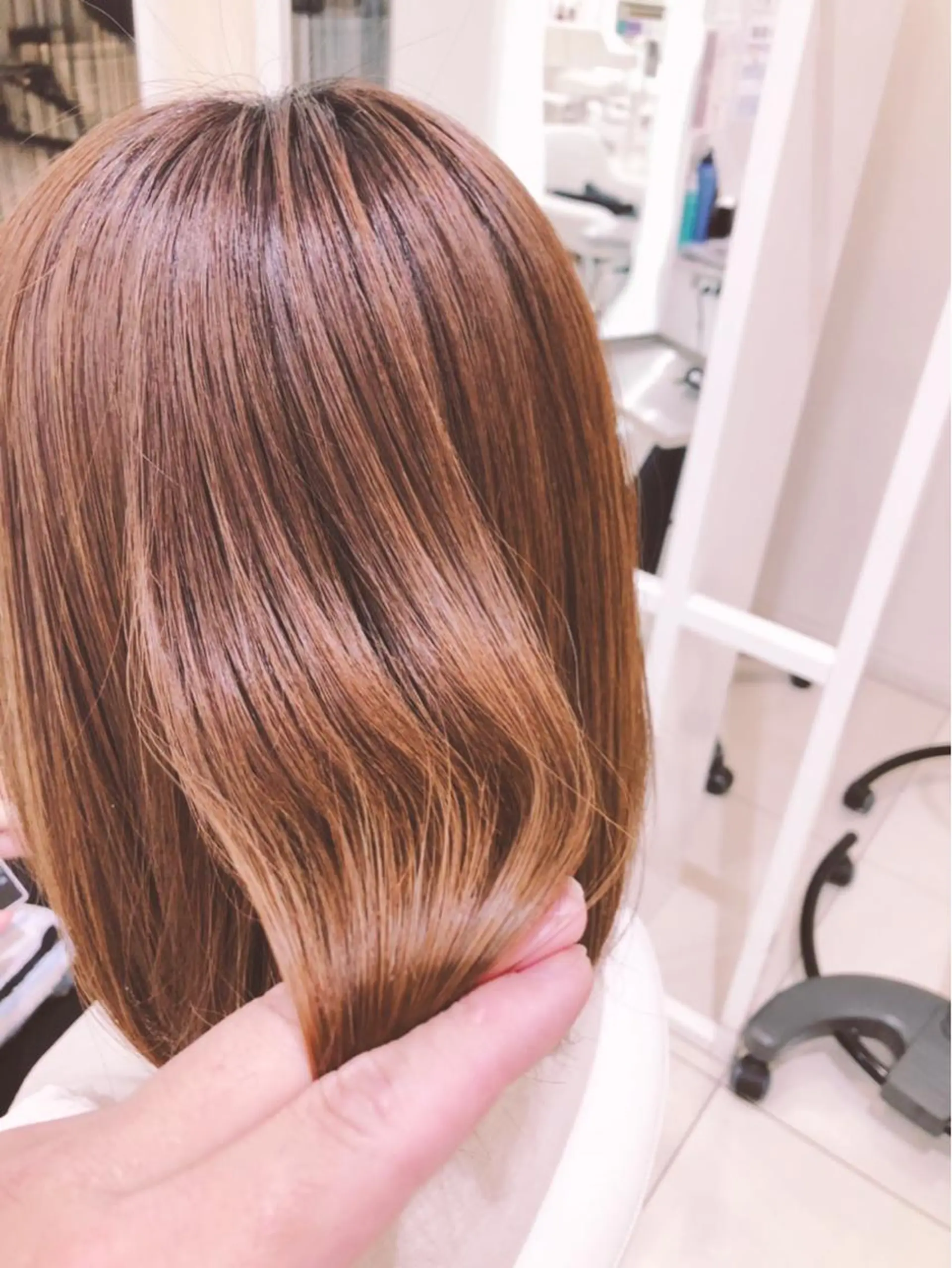 セミロング カット ヘアカラー トリートメント セレスト心斎橋所属・上田 篤史のヘアスタイル