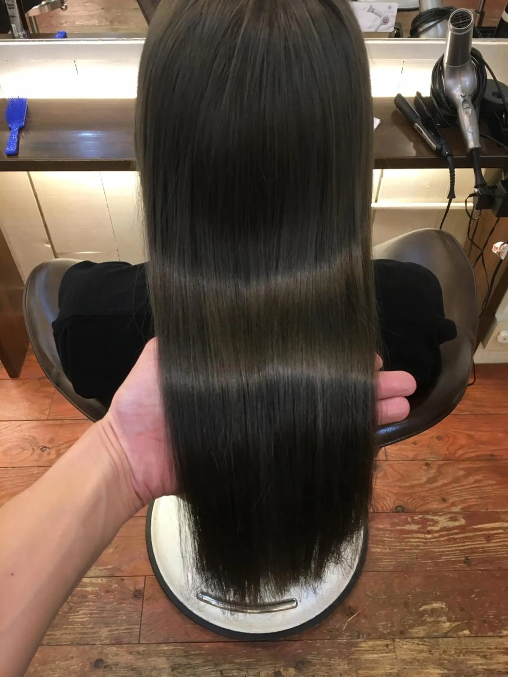 ロング カラー ブリーチ 髪質改善 トリートメント メンズ眉毛ITSUK Iメンズ専門　新宿の眉毛・アイブロウイメージ