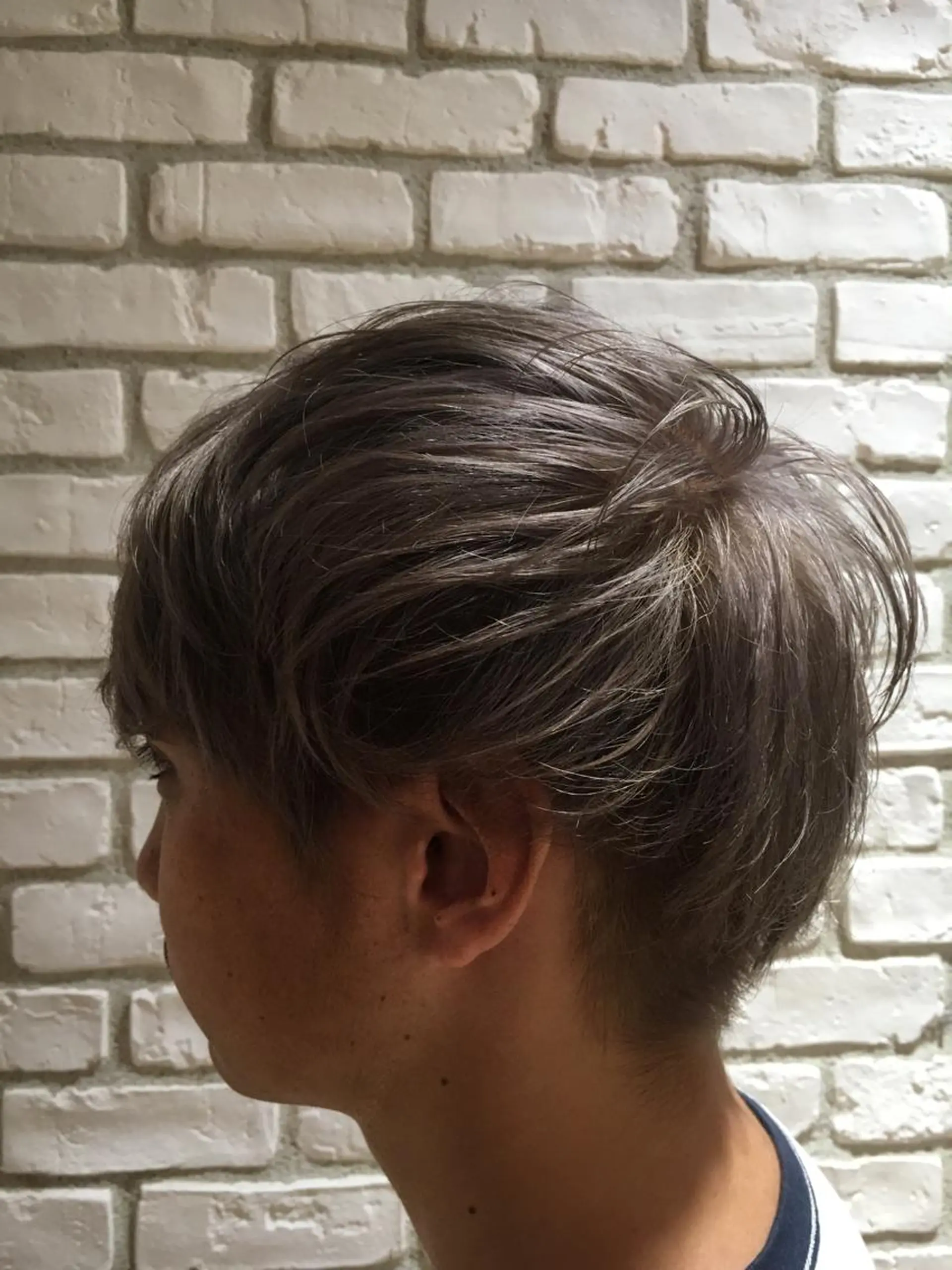 ショート カラー メンズ 透明感カラー シルバー ハイトーン✨最新髪質 改善👩ryuyaのヘアスタイル