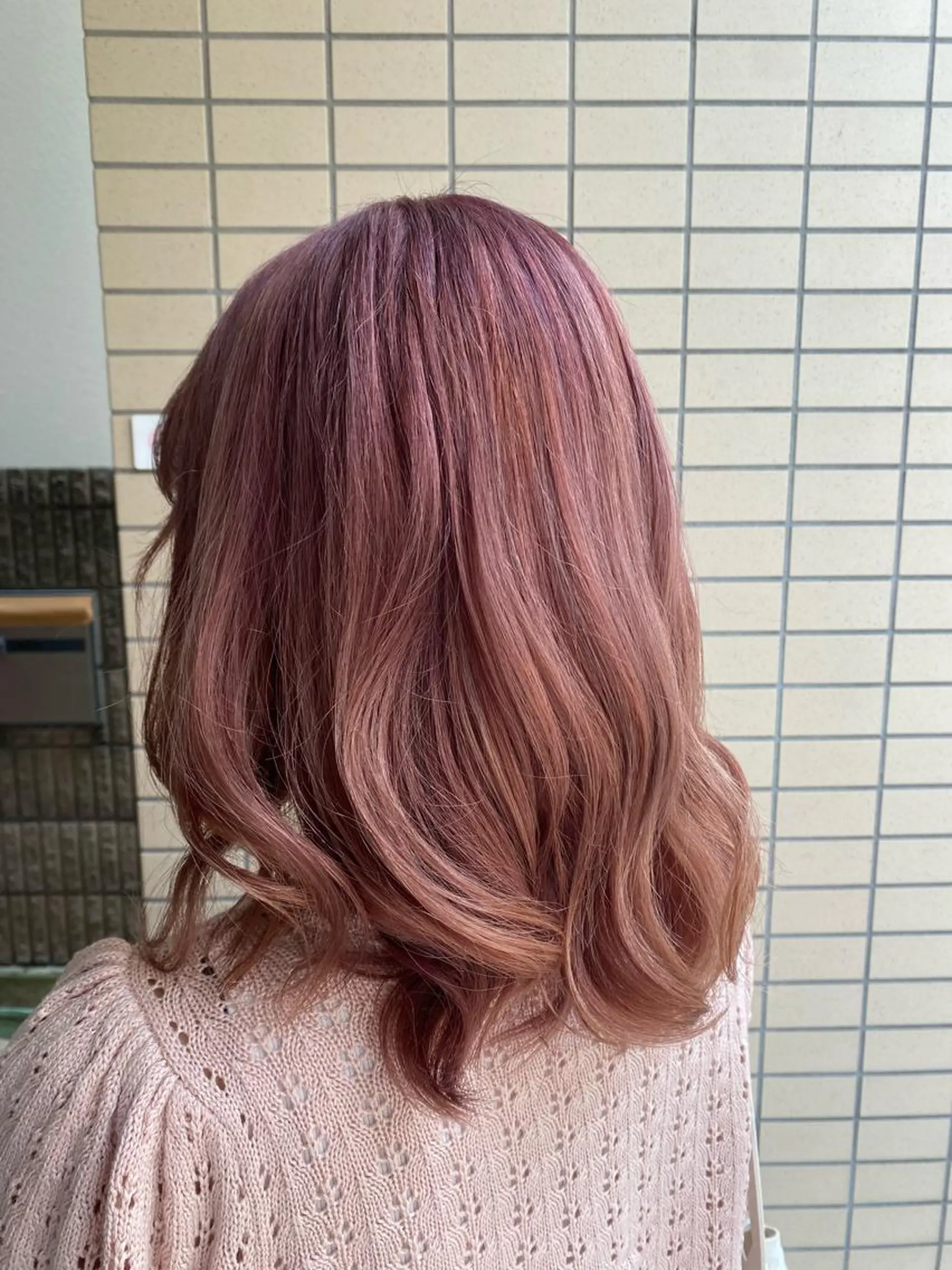 ミディアム カラー ベージュカラー ピンクカラー ピンクベージュ カット ヘアカラー 🌼RIKA KAWAUCHI🌼のヘアスタイル