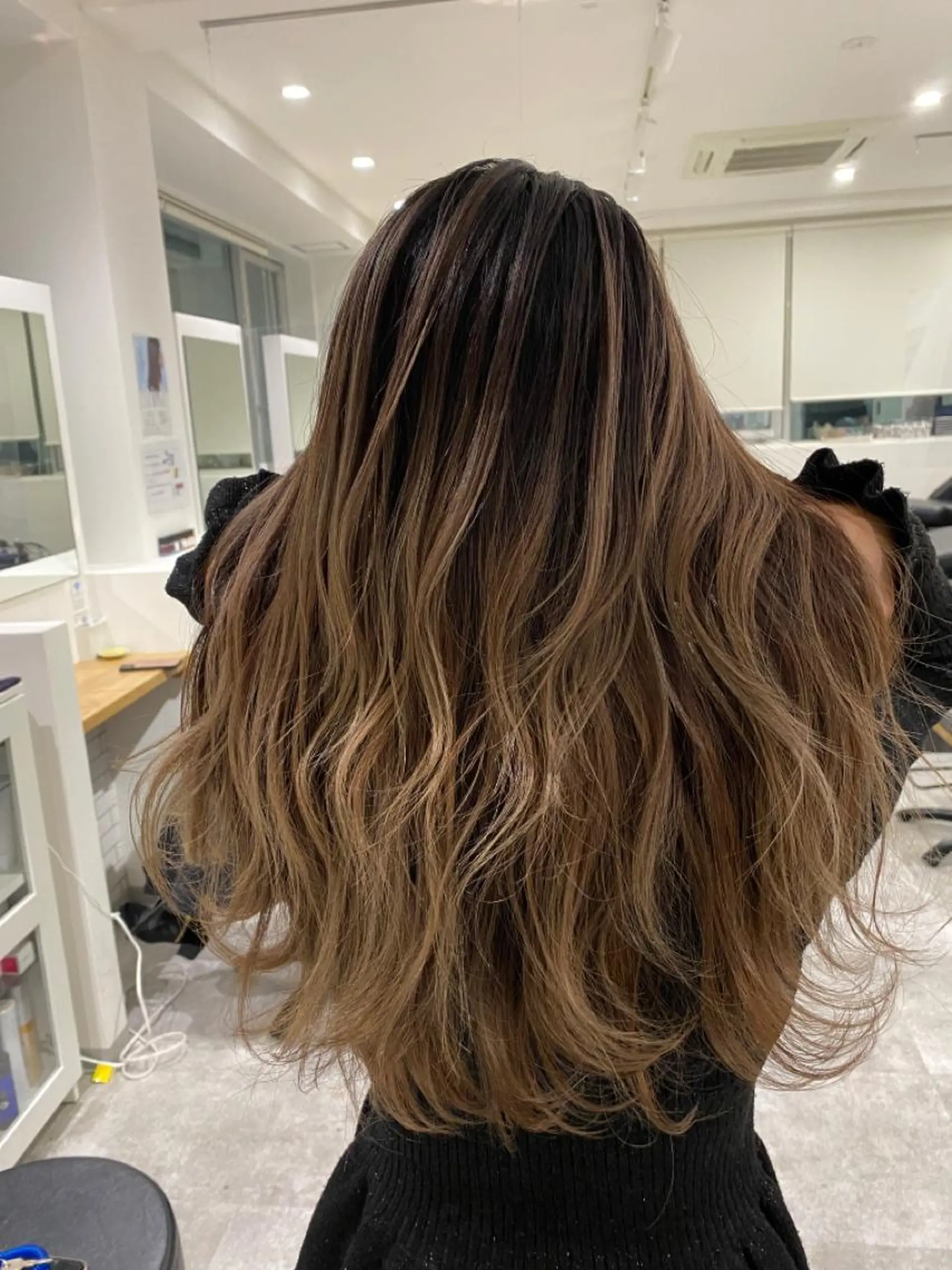 ミディアム カラー バレイヤージュ レイヤーカット ヘアカラー JILBLAN京都 ショート/ハイライトのヘアスタイル