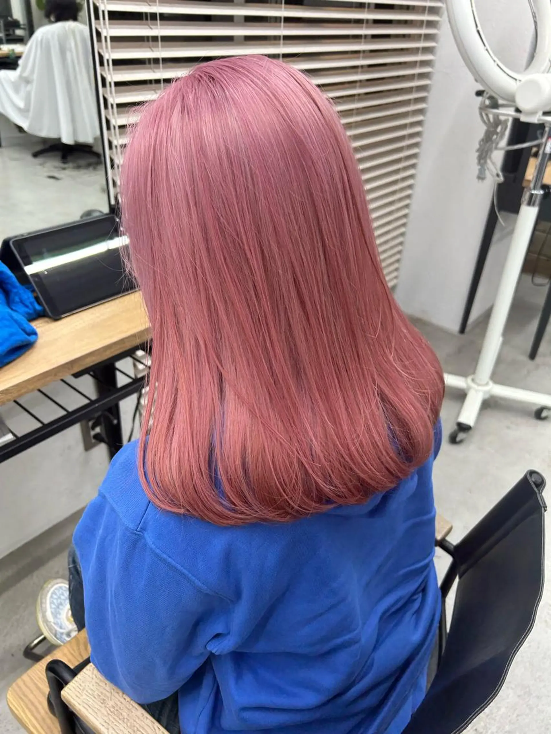 セミロング カラー ピンクカラー カット ヘアカラー トリートメント 🧸艶々韓国ヘア 🧁mizunaのヘアスタイル