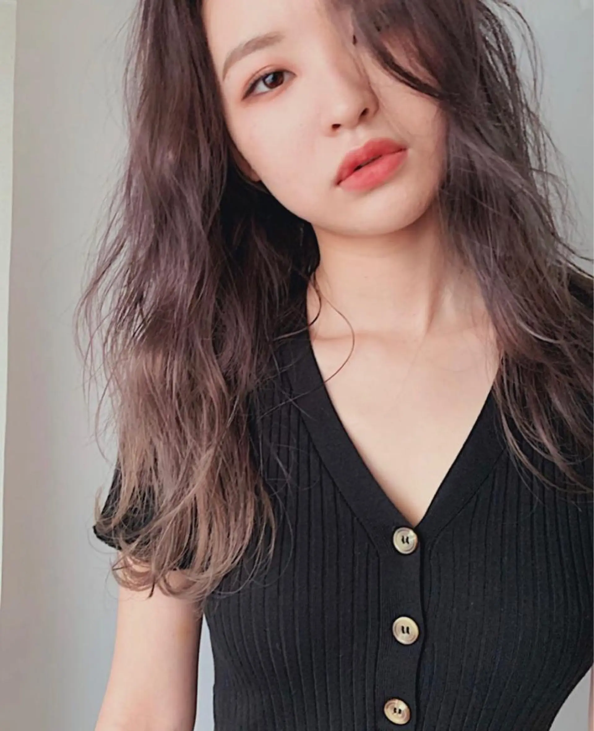 セミロング カラー ヘアアレンジ グレージュ ラベンダーカラー ラベンダーグレージュ ラベンダーグレー 古賀 侑磨のヘアスタイル