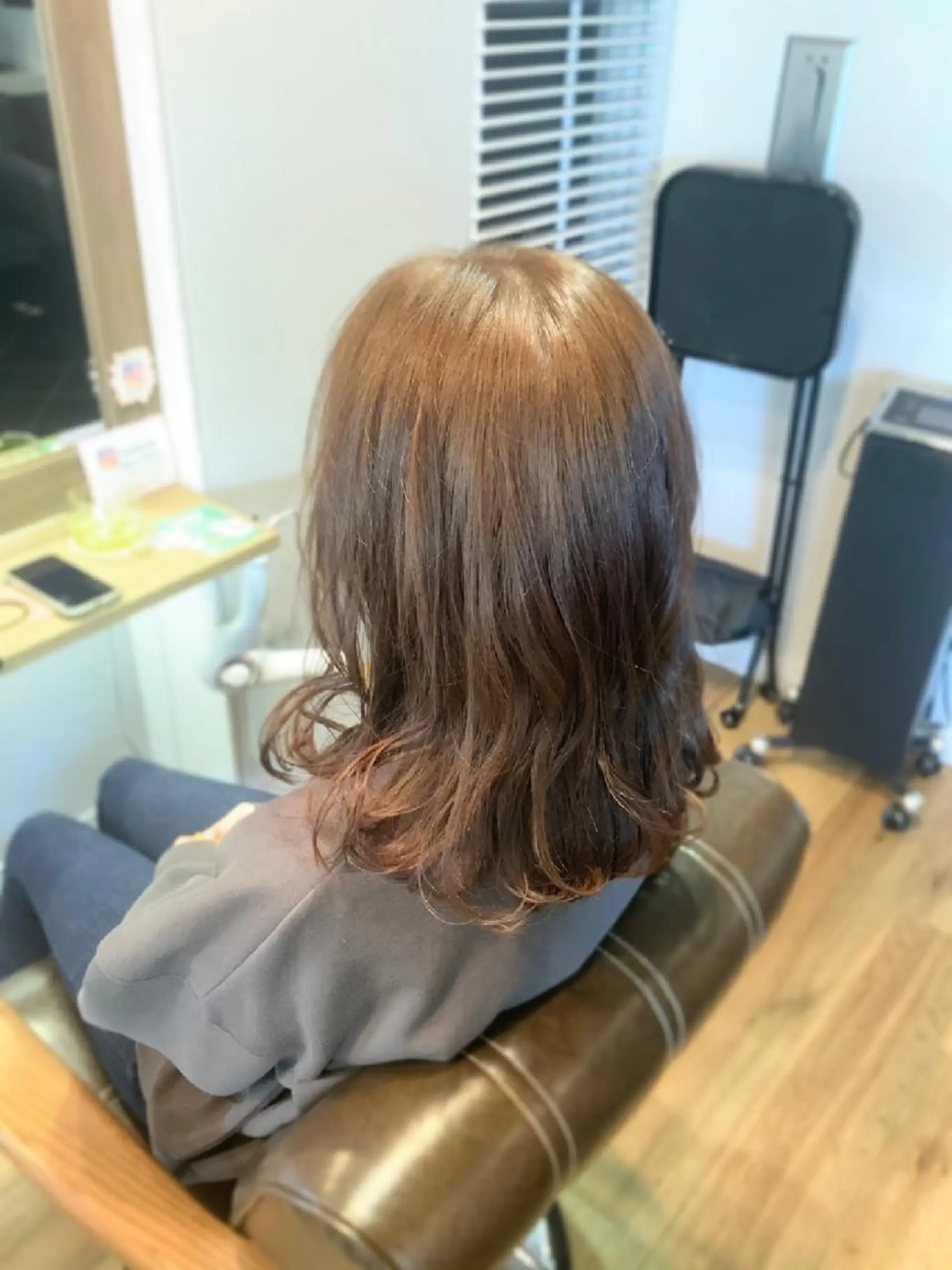カラー アッシュ ベージュカラー ヘアカラー トリートメント 堀 望美のヘアスタイル