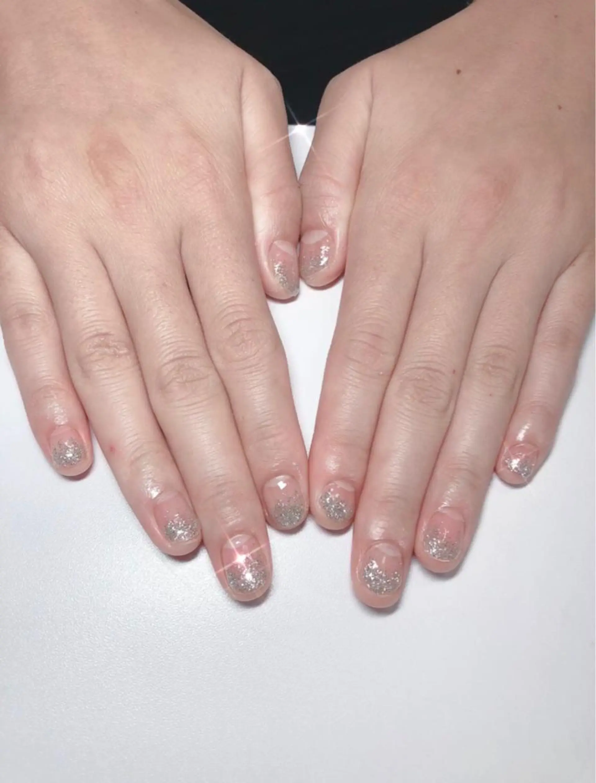 ネイル ジェルネイル グラデーション ハードジェル ラメ(グリッター) ラメグラデーション オフのみ(ネイル) ♡Bivi♡自爪に 優しいネイルサロンのネイルデザイン