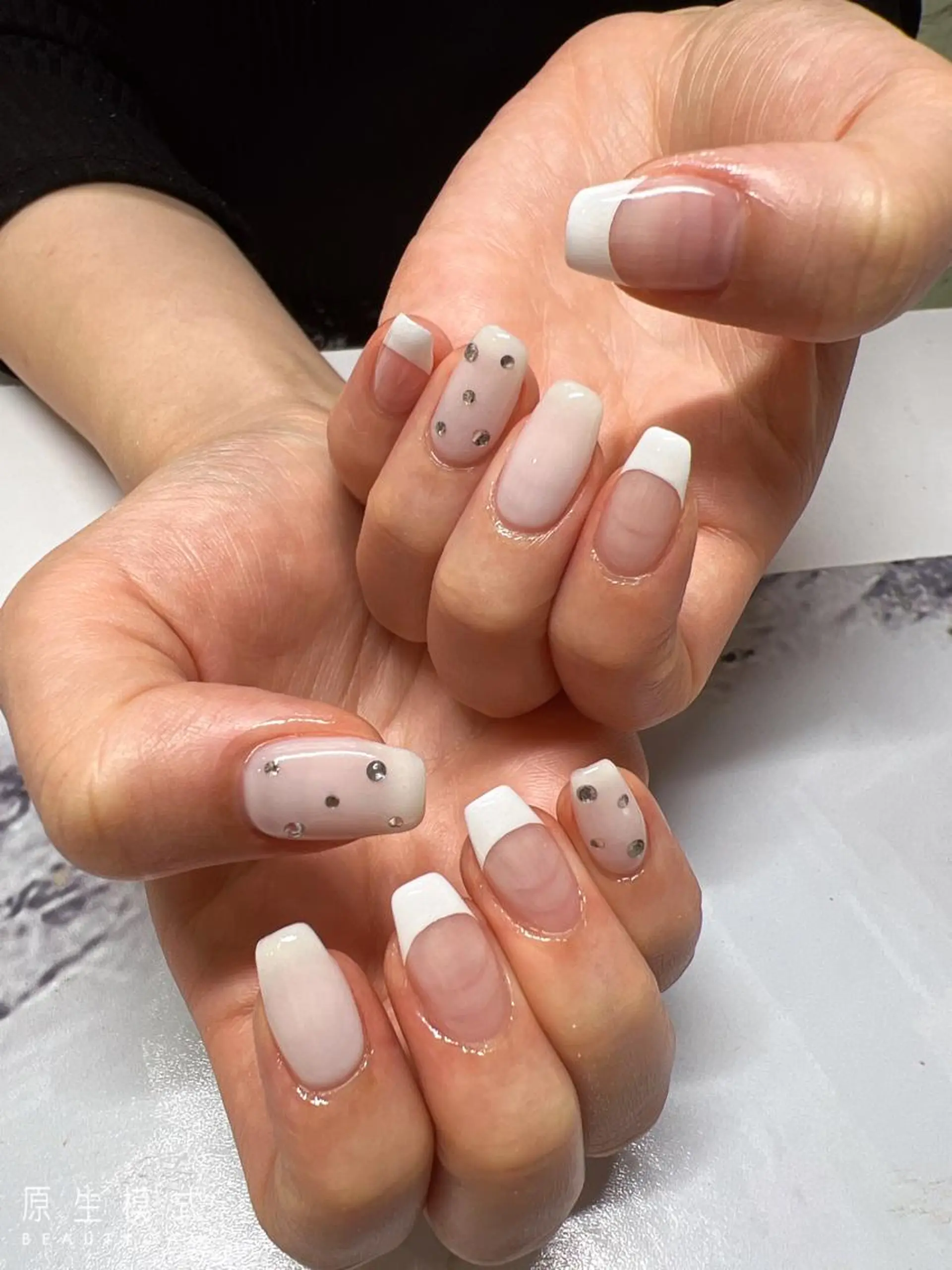 ネイル Guarendo錦糸町店所属・ガレンドウ 白澤 愛子のネイルデザイン