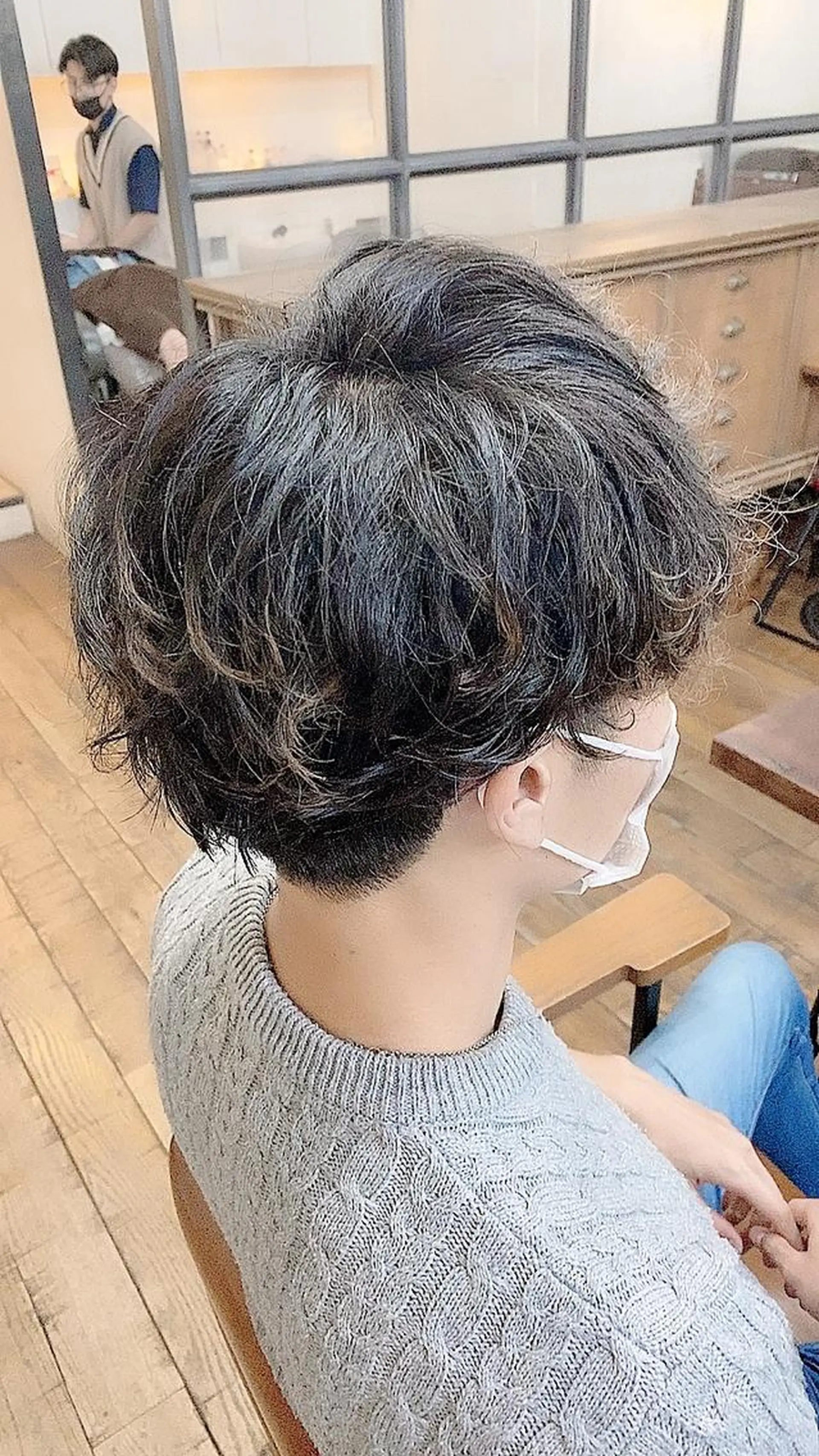 ショート パーマ メンズ メンズブリーチ マッシュ メンズパーマ 國分 伸也のヘアスタイル