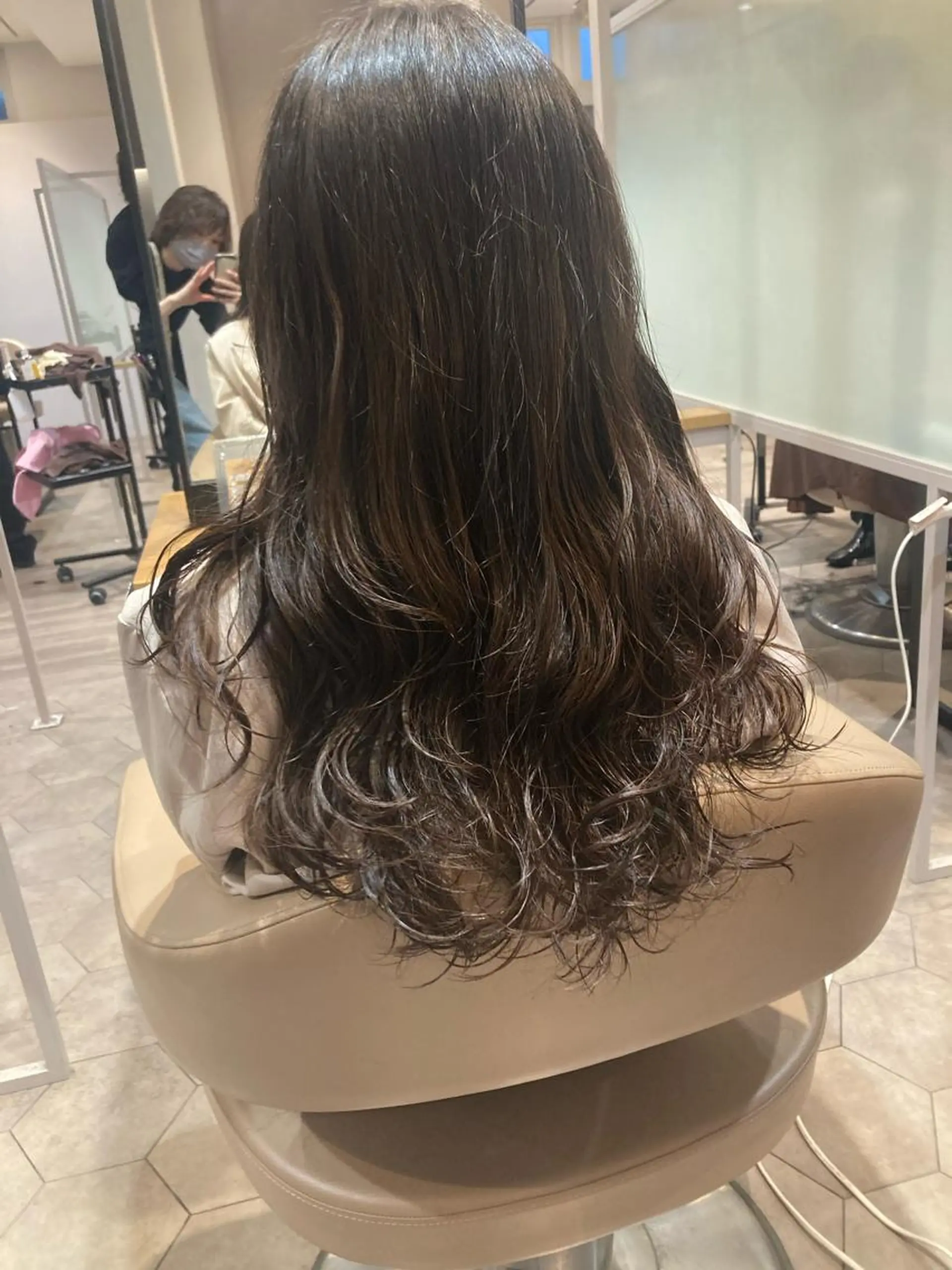 セミロング パーマ 野村 ゆいのヘアスタイル