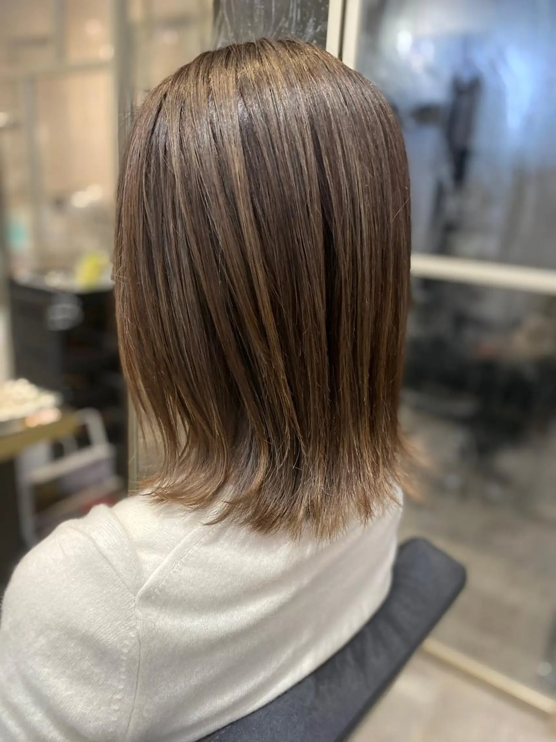 セミロング 岩崎 恵実のヘアスタイル