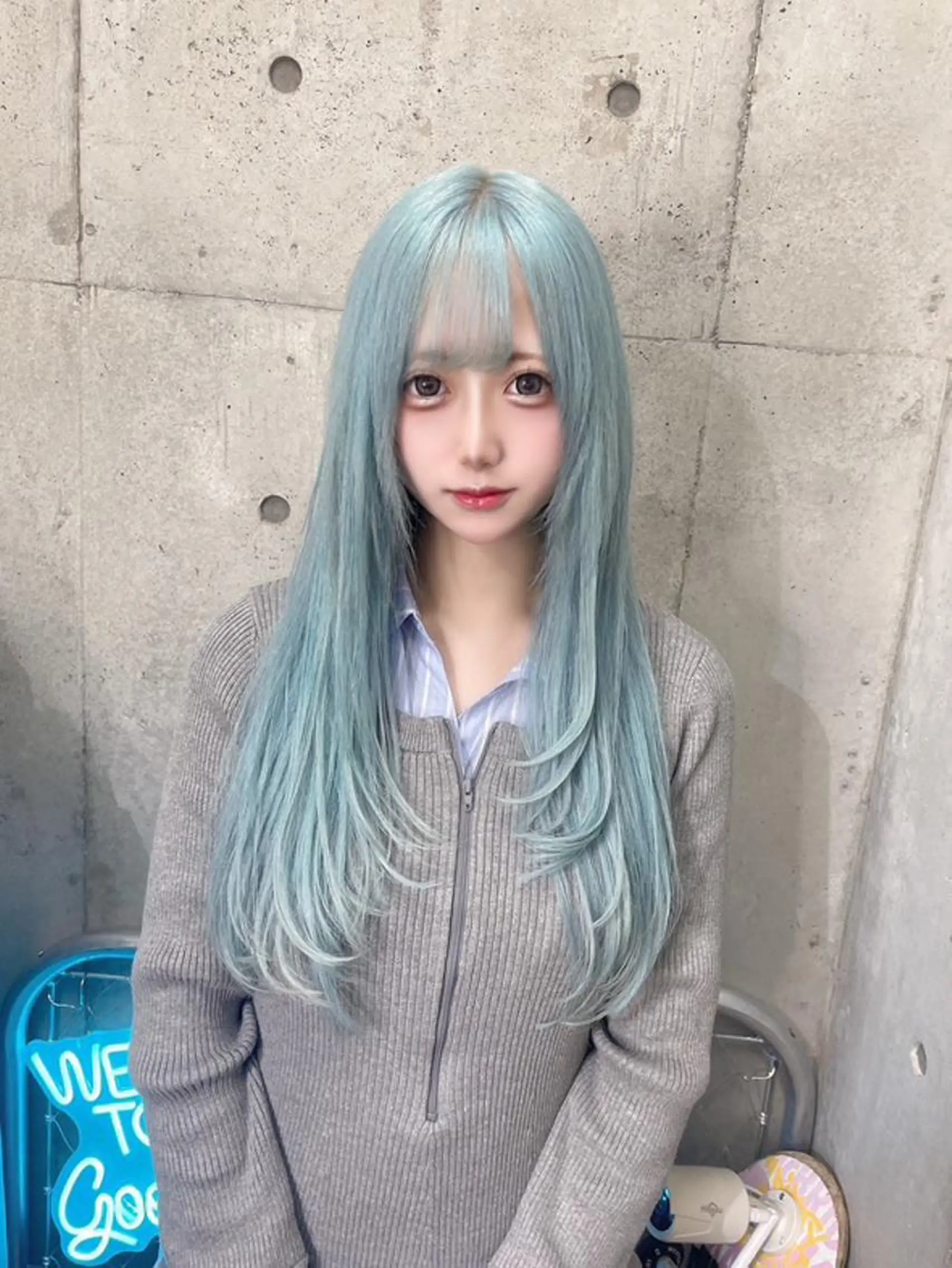 カラー ロング シールエクステ ブリーチ ハイトーンカラー エクステ レイヤーカット ホワイト&レイヤーカ ットエクステ長畠俊輔のヘアスタイル