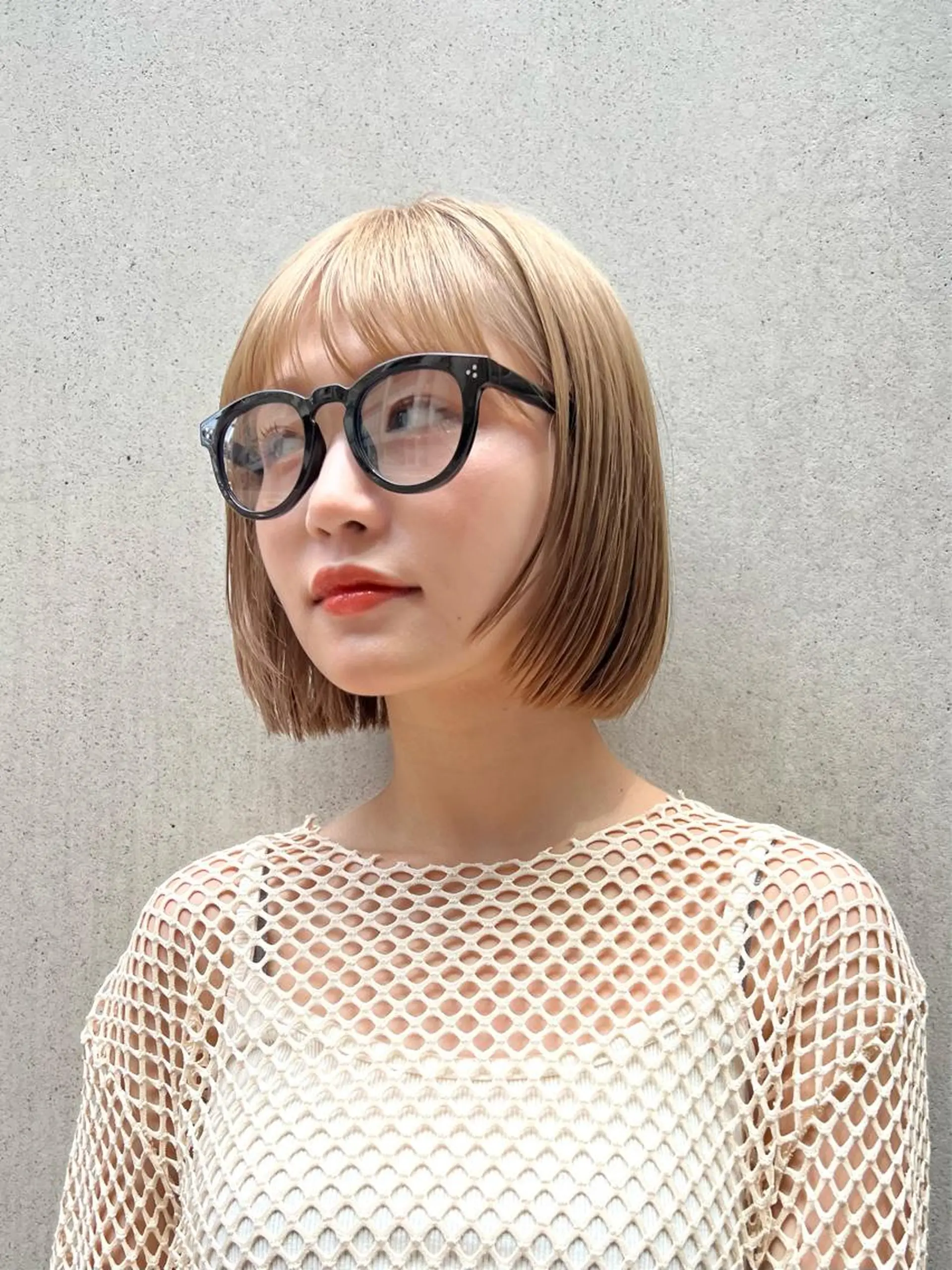 ミディアム カラー ベージュカラー 透明感カラー グレージュ ボブ カット ヘアカラー トリートメント レイヤー専門家 ダブルカラー修のヘアスタイル