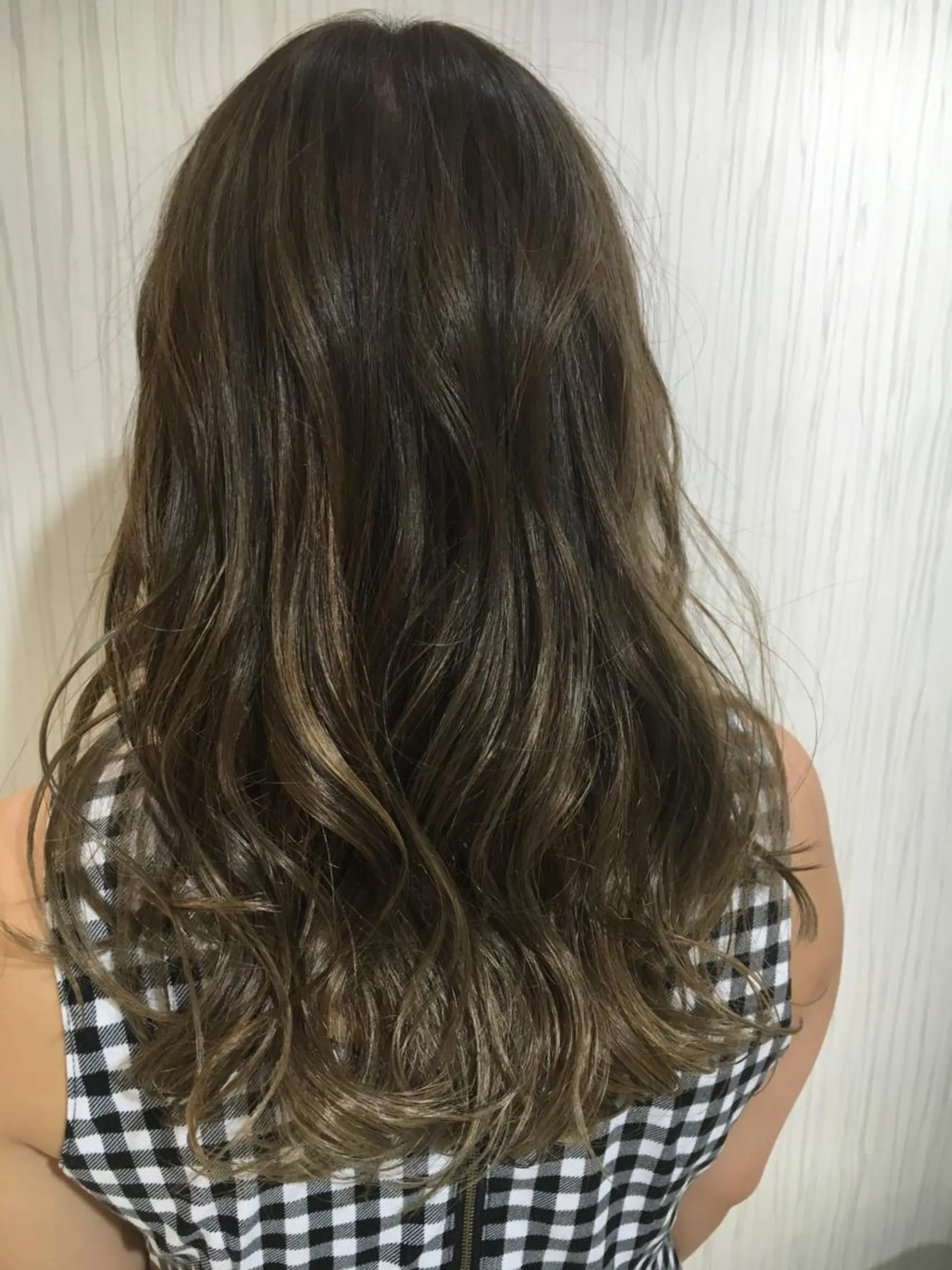 ミディアム セミロング ロング カラー パーマ ヘアアレンジ グレージュ ✨艶髪✨透明感✨ 山内大樹のヘアスタイル