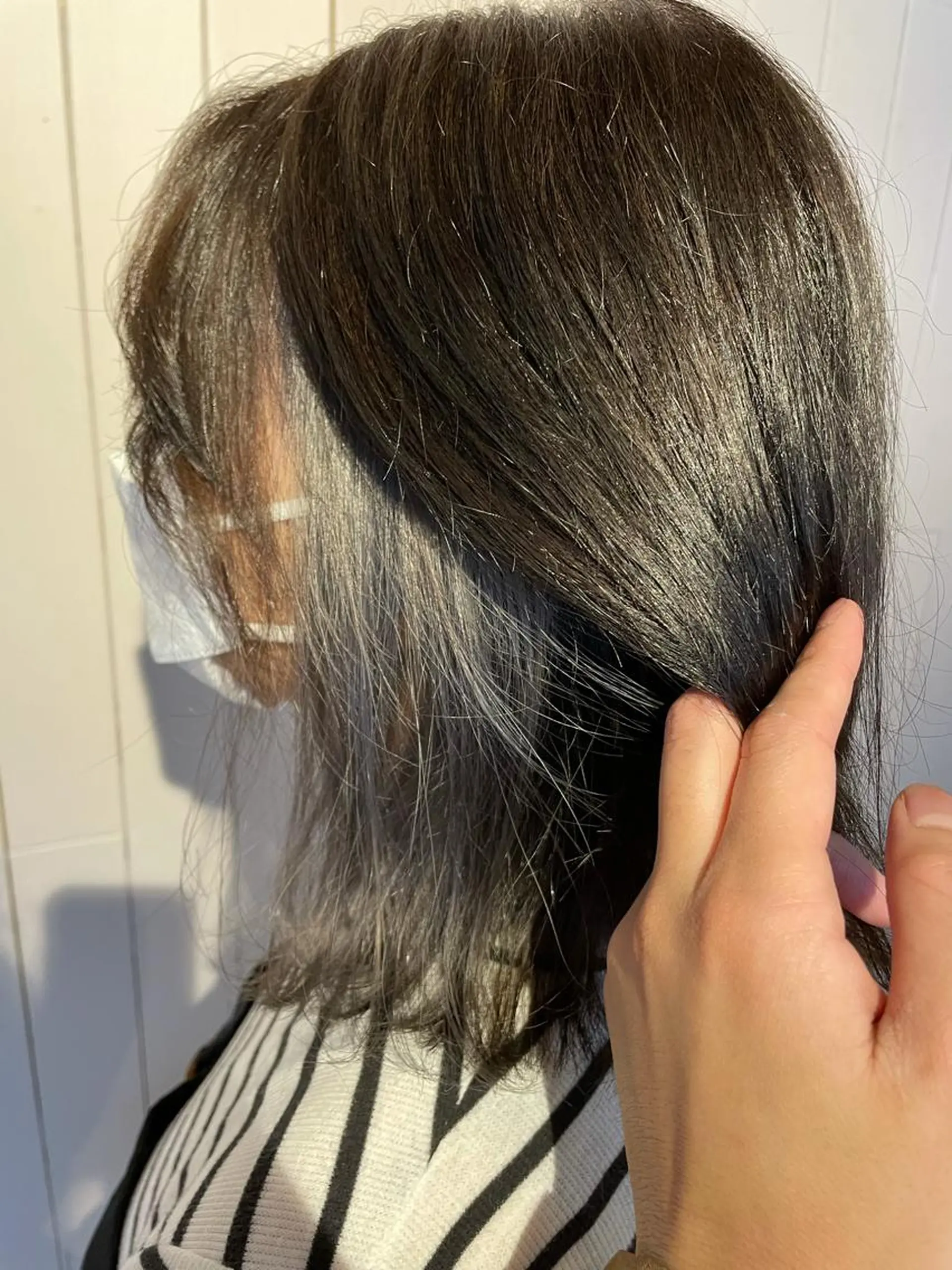 セミロング カラー インナーカラー シルバー カット ヘアカラー ❣️モードケイズ塚口 和田一将のヘアスタイル