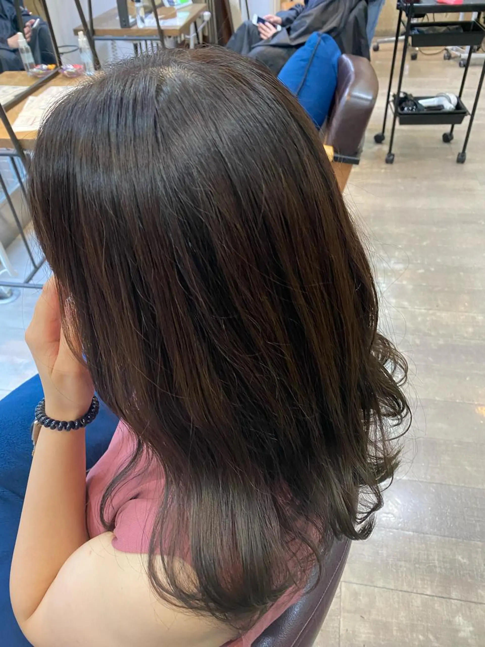 セミロング ELEN 新百合ヶ丘のヘアスタイル