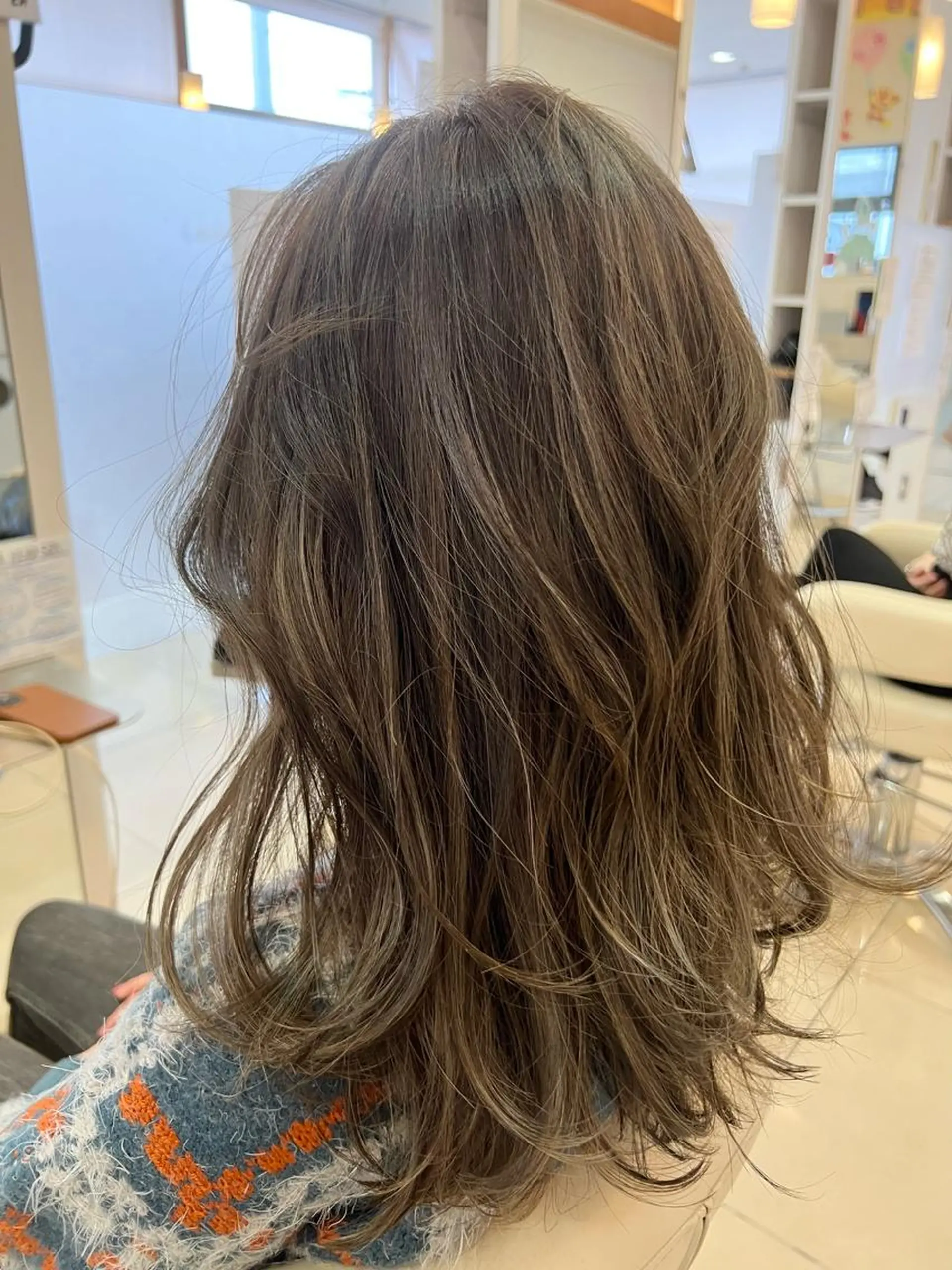 ロング カット ヘアカラー パーマ 縮毛矯正 トリートメント 牧野 佳樹のヘアスタイル