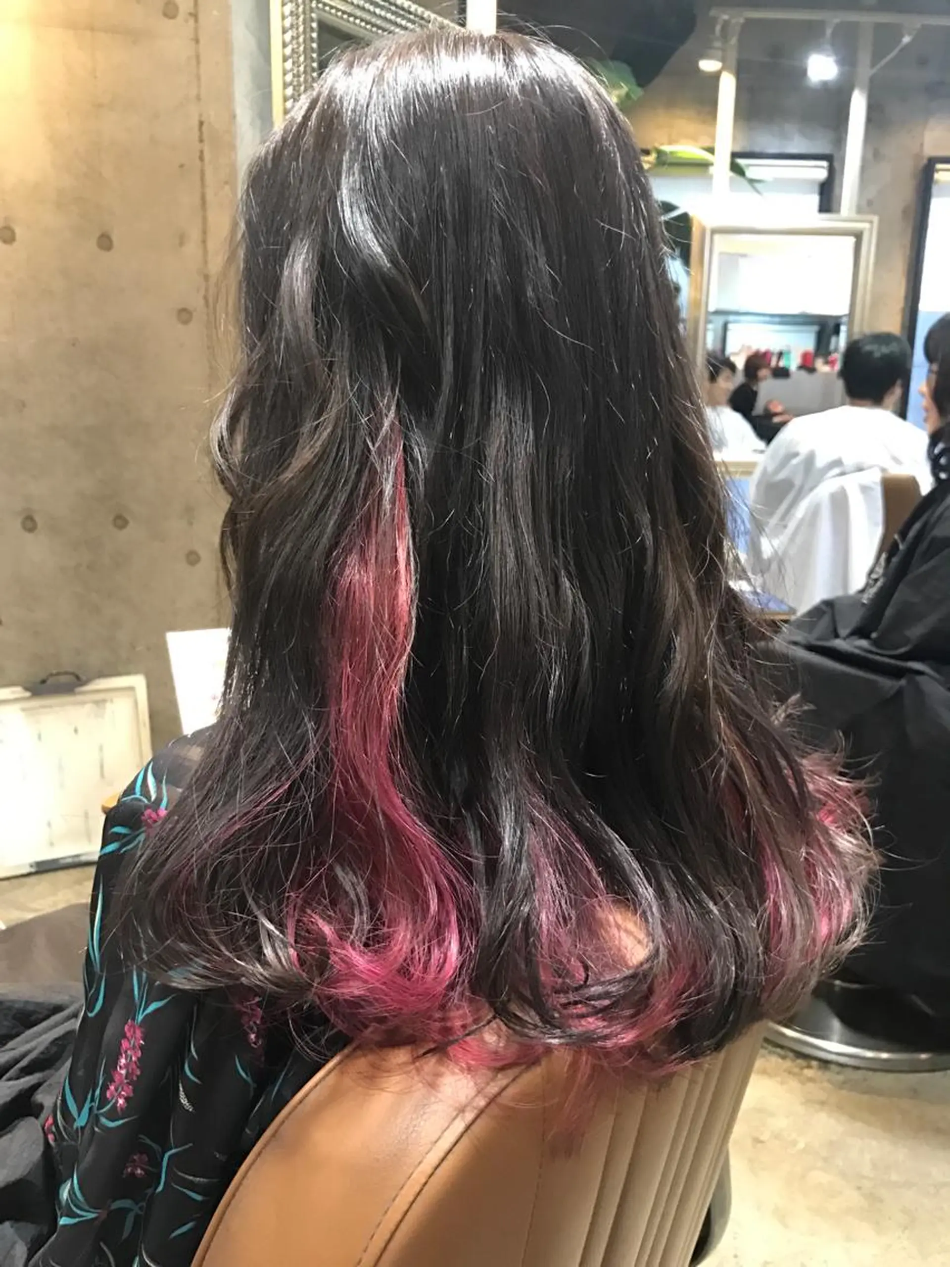 セミロング カラー パーマ ヘアアレンジ メンズ キッズ ネイル マツエク・マツパ ダブルカラー ピンクカラー カラーマツエク ピンク サロンドミルク 原宿のヘアスタイル