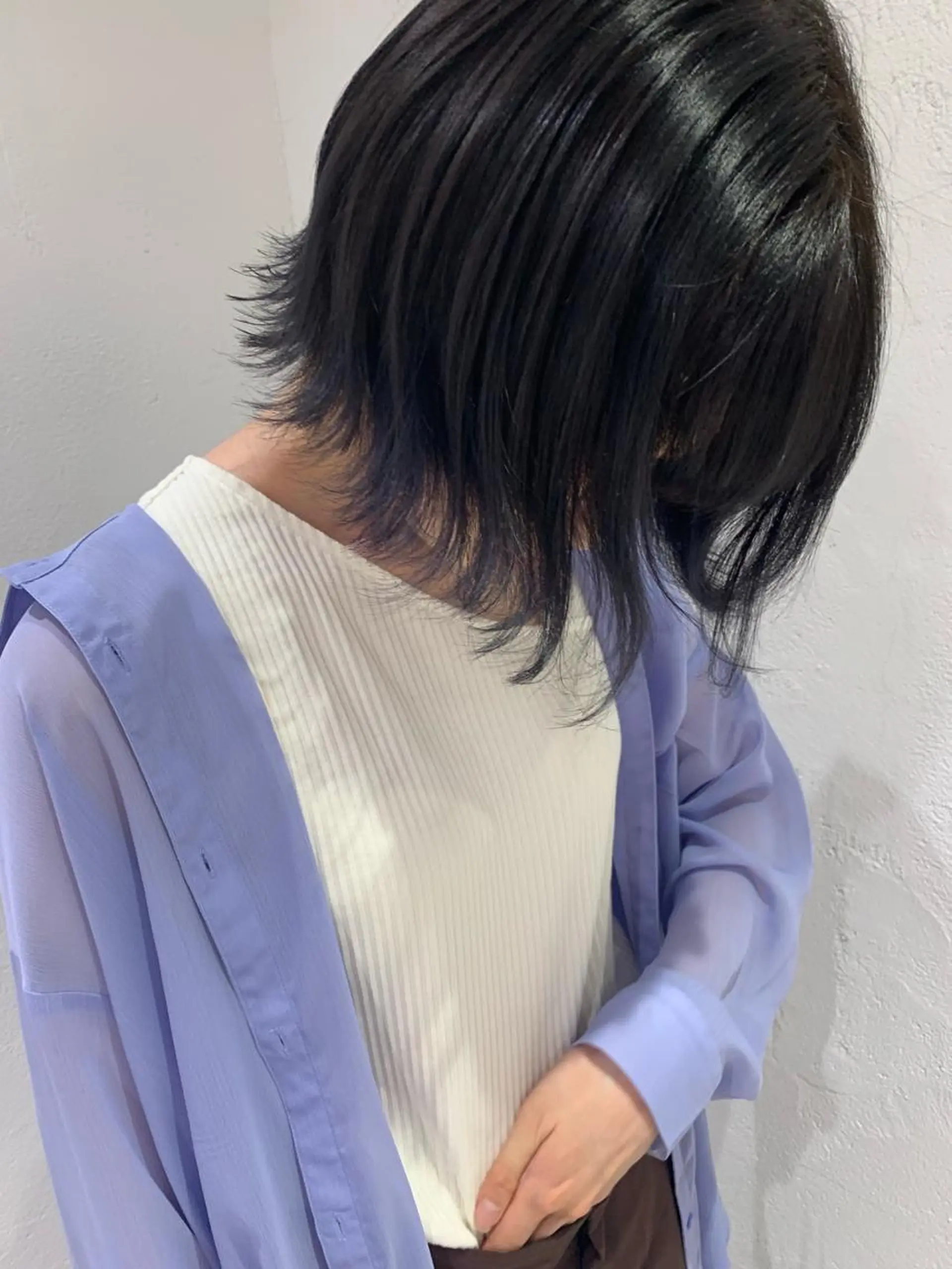ミディアム カラー ヘアアレンジ アッシュ ブルーカラー ブルーアッシュ 🫧透明感カラー/ ボブ/小笠原汐海🪽のヘアスタイル