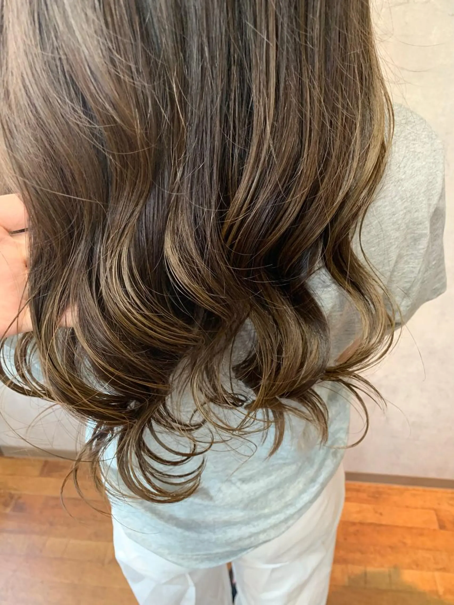 カラー 大島 千怜のヘアスタイル