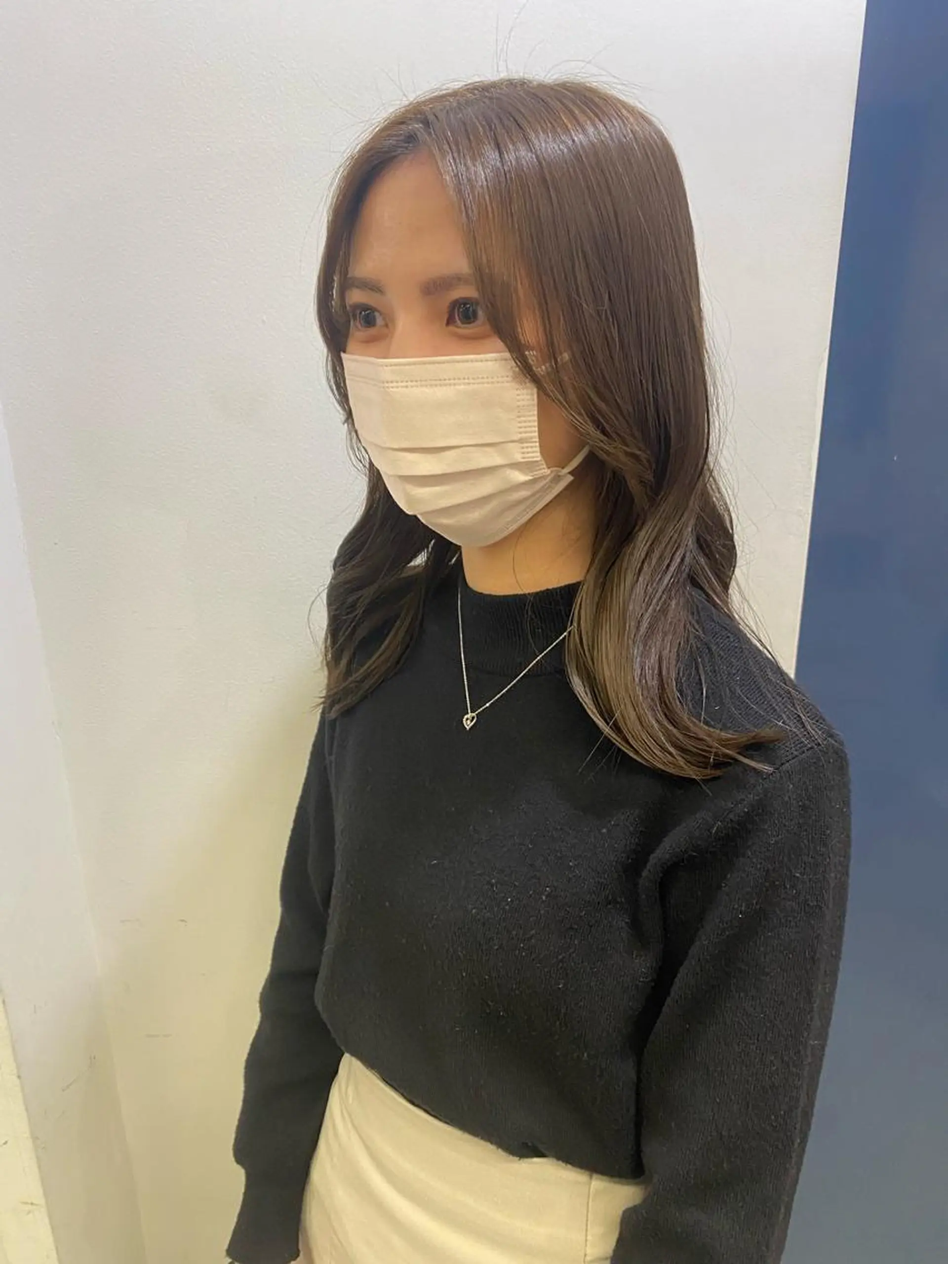 ロング ミルクティーベージュ outaのヘアスタイル