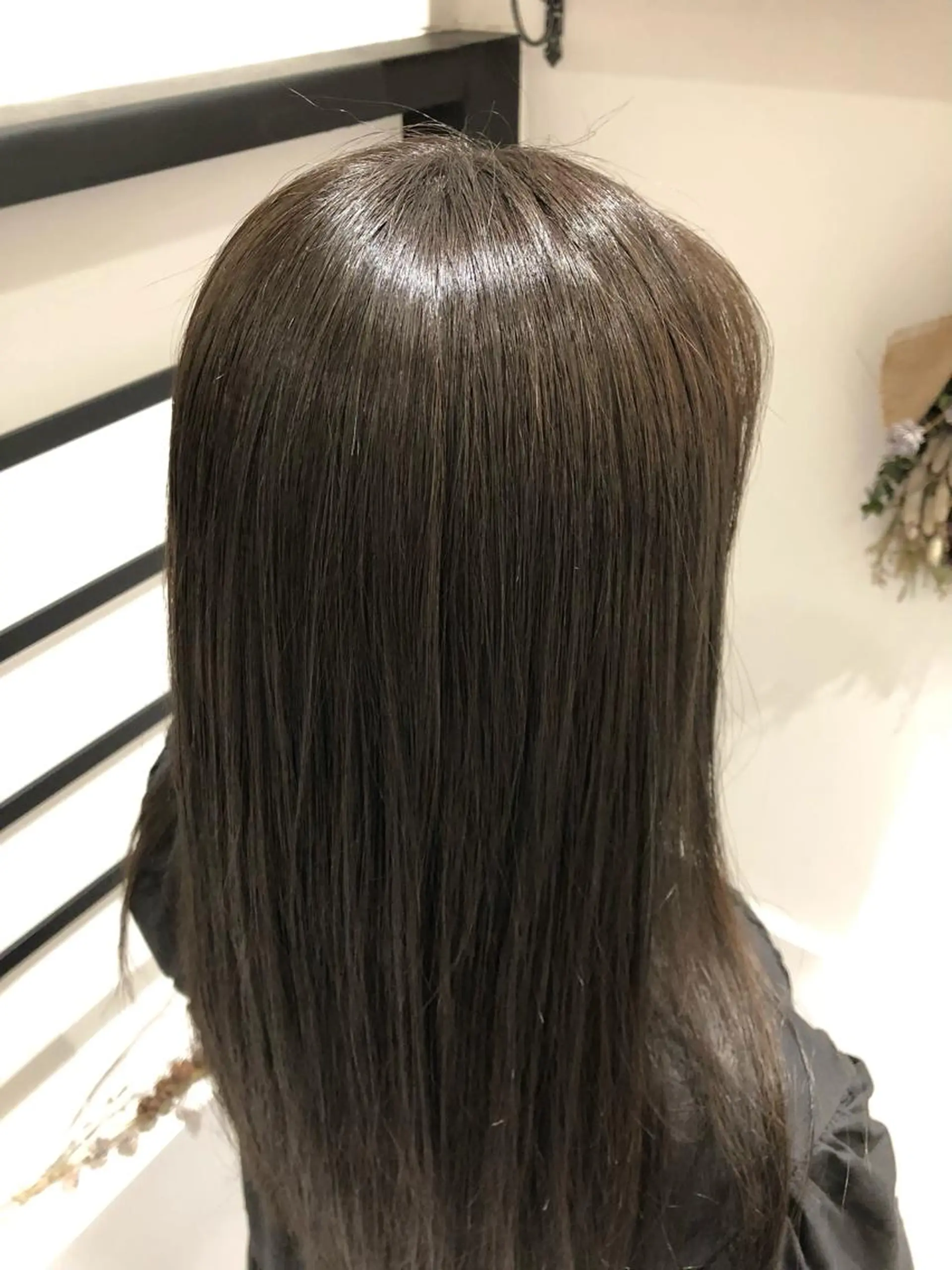 ロング カラー 山本 佳奈のヘアスタイル