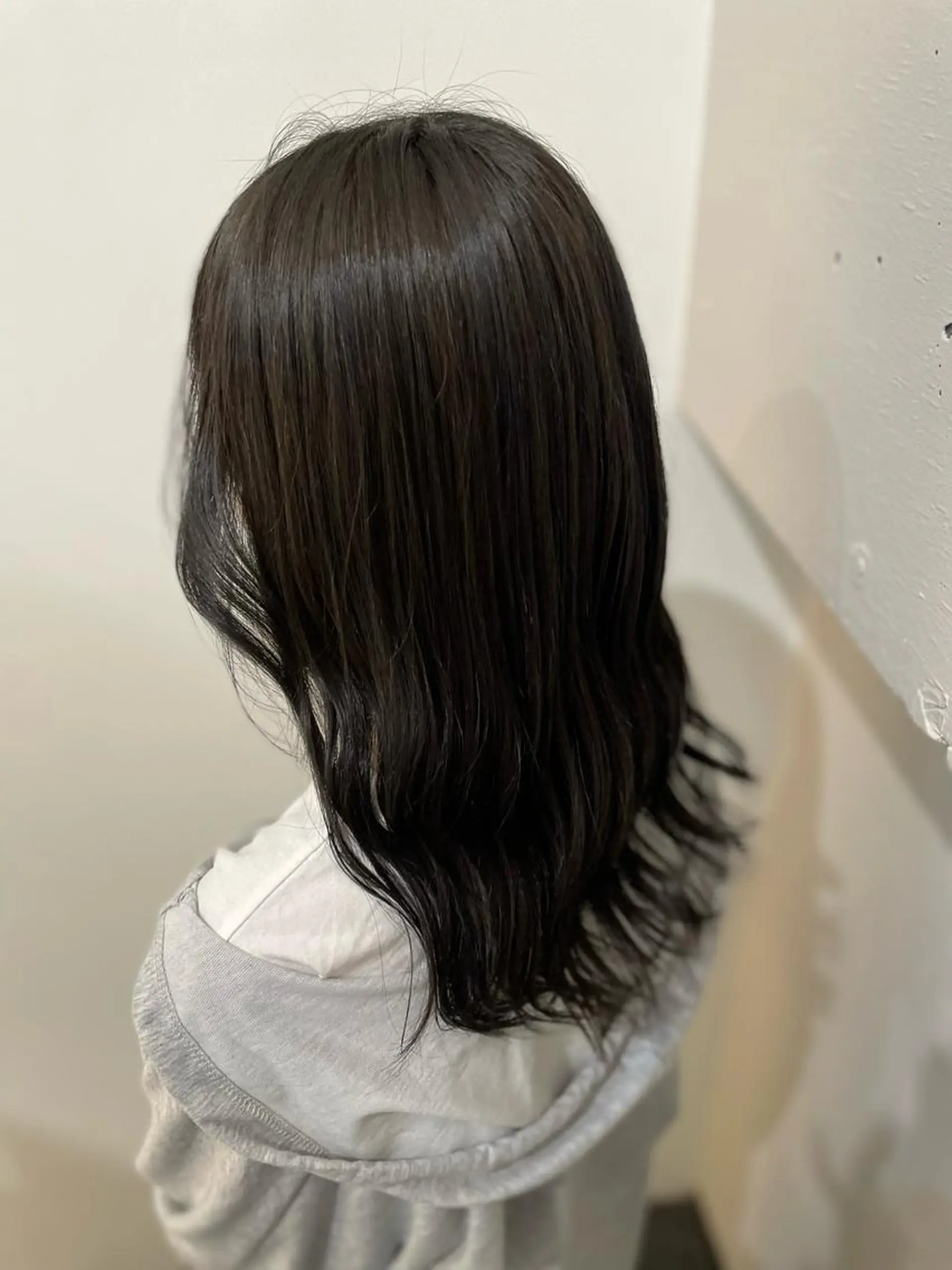 セミロング カラー Neolive 千尋のヘアスタイル