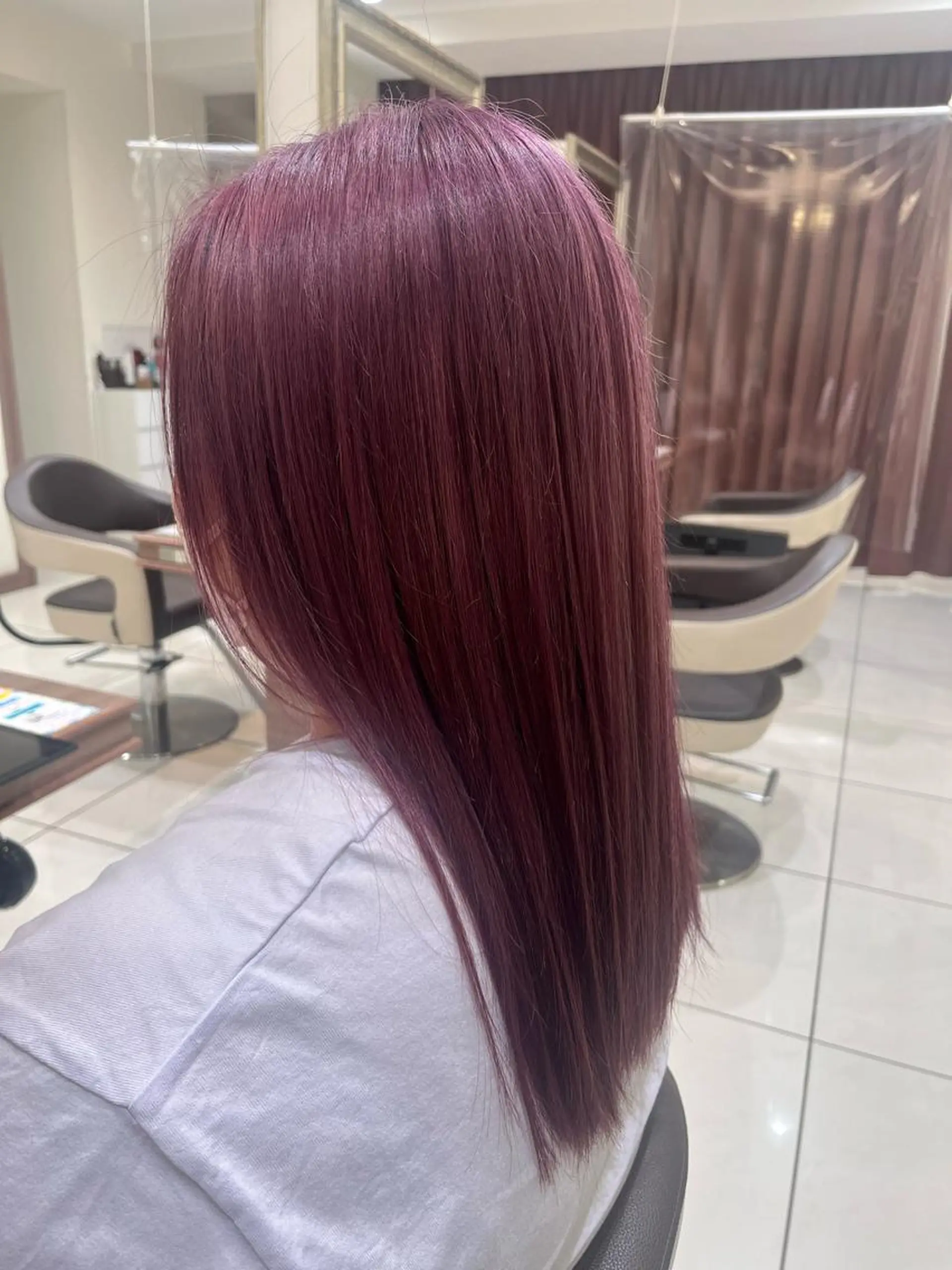 ロング カラー ブリーチ ナチュラル暖色カラー 🤎 佐藤栞のヘアスタイル