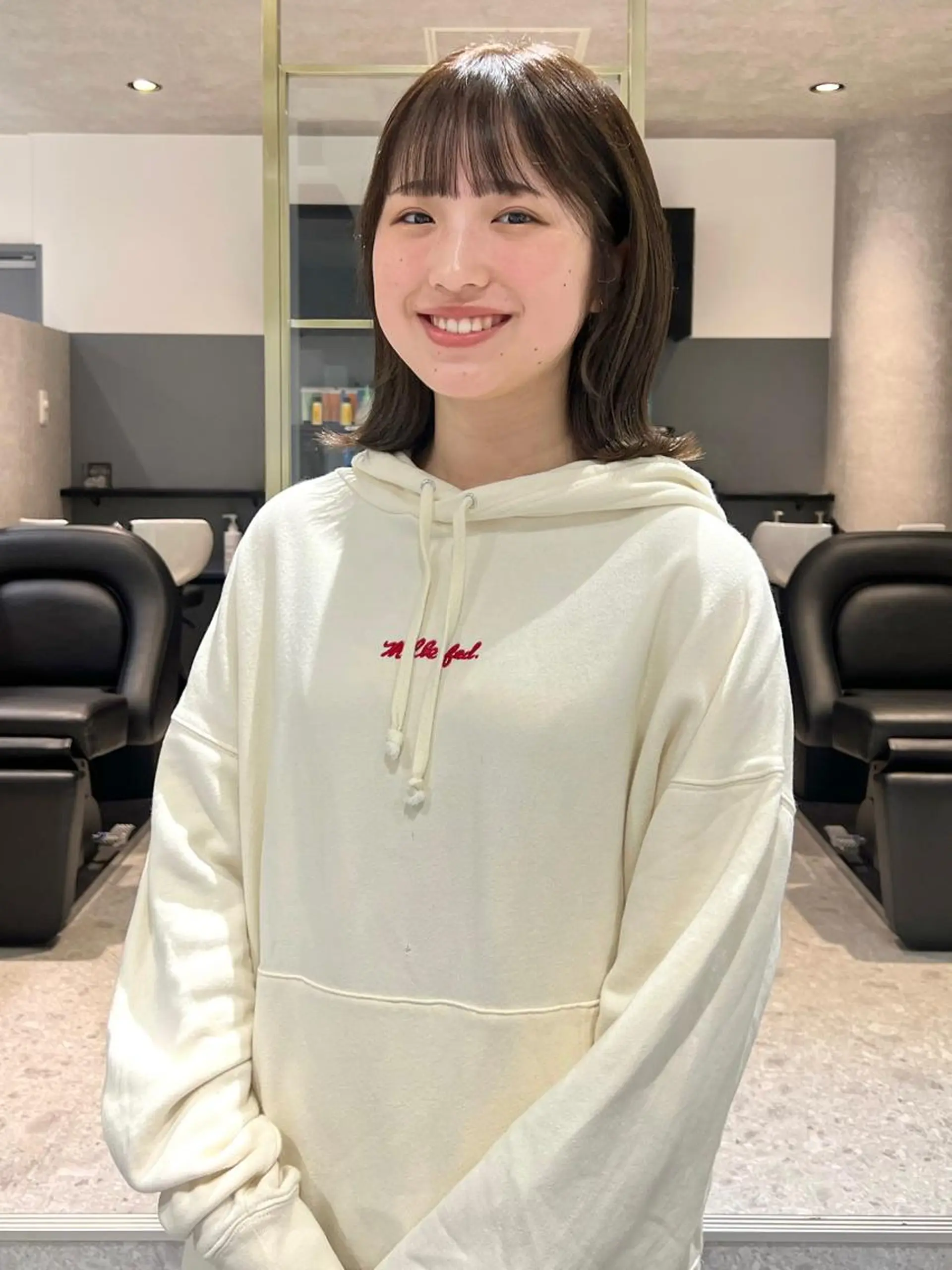 ミディアム カット ヘアカラー トリートメント AI TOKYO S所属・mizuki 【韓国レイヤー】のヘアスタイル