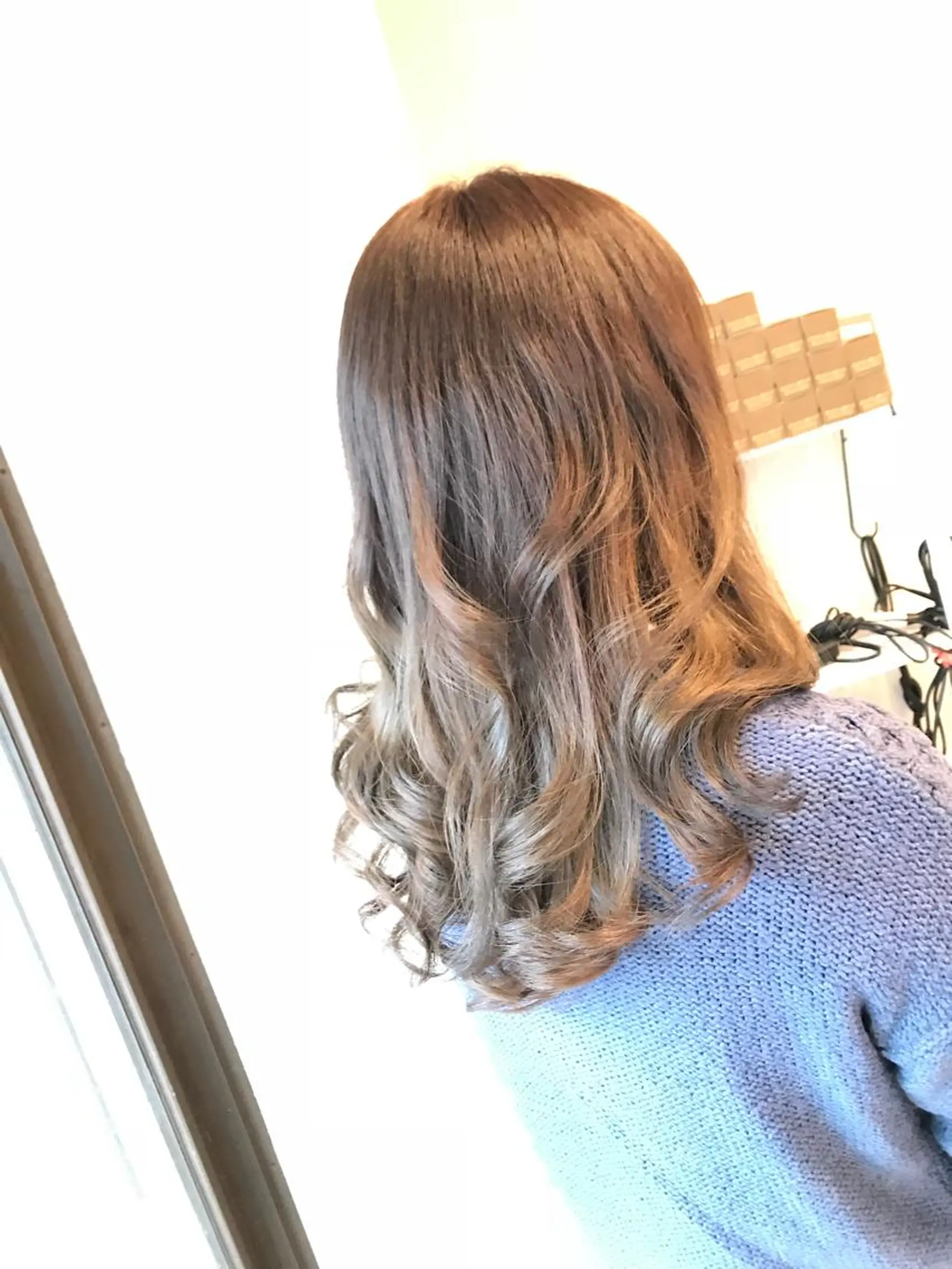 セミロング アッシュ Selene hair OSAKAのヘアスタイル