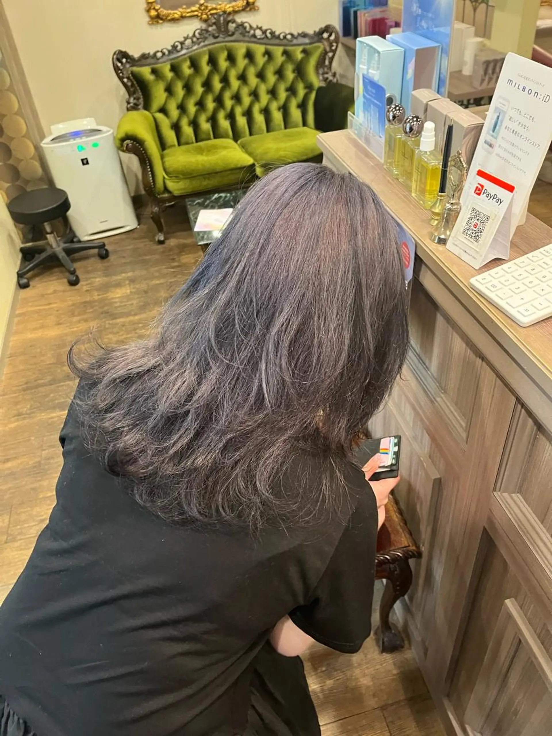 カラー ブリーチ グレージュ ラベンダーカラー ラベンダーグレージュ ラベンダーグレー GALETTE UMEDA所属・森澤 叶実のヘアスタイル