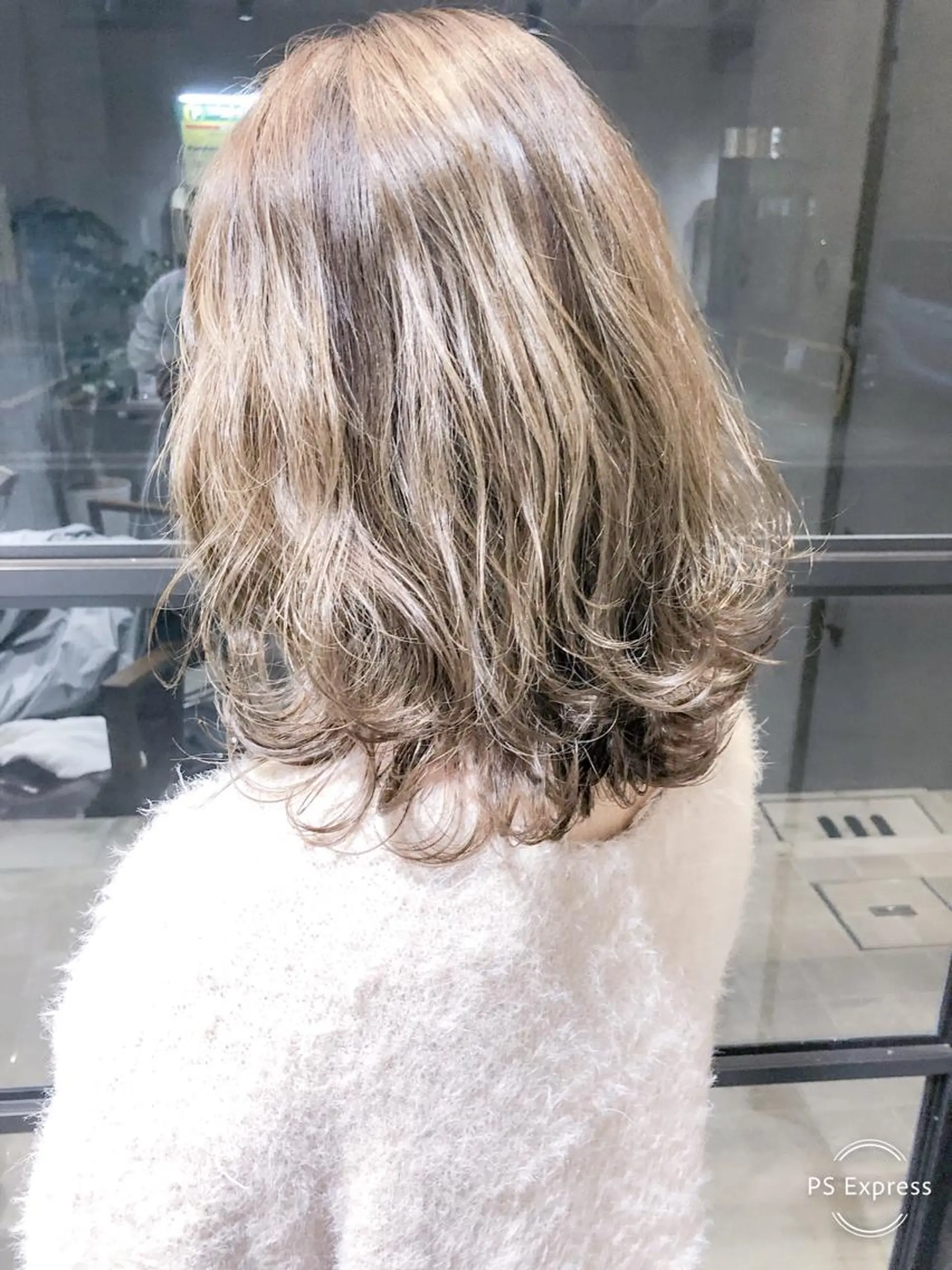 ミディアム カラー ヘアカラー トリートメント LA KING GINZA TOKYO所属・🧡ショートの達人 🧡SHOのヘアスタイル