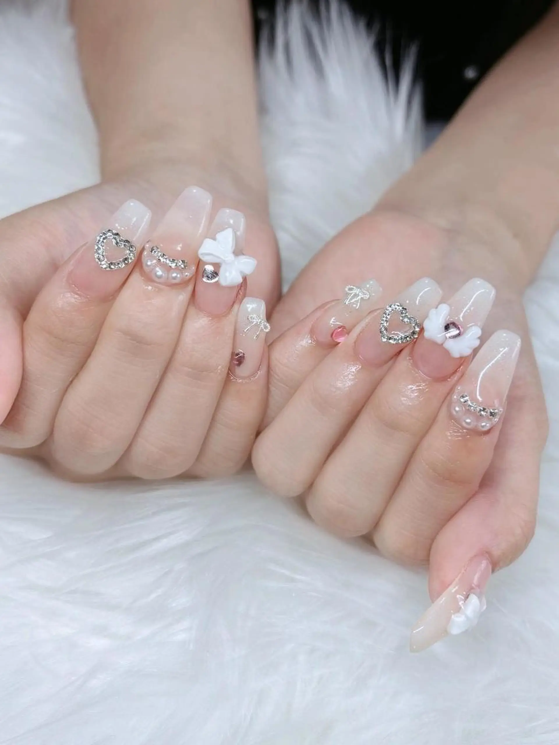 ネイル ボルドー チークネイル クリアネイル 成人式 フラッシュネイル Mai 🪽🩵のネイルデザイン