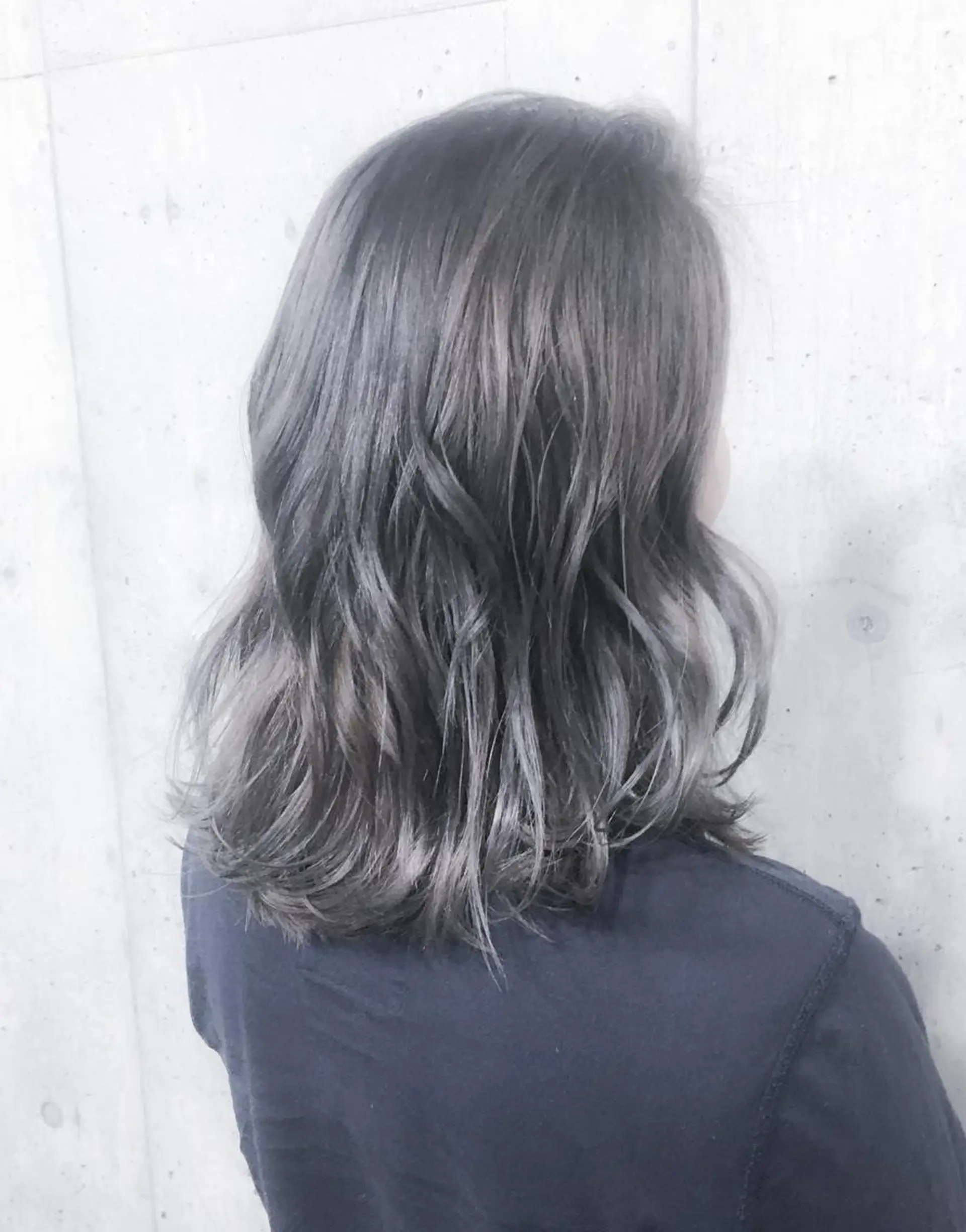 カラー シルバー 北條 優輝のヘアスタイル