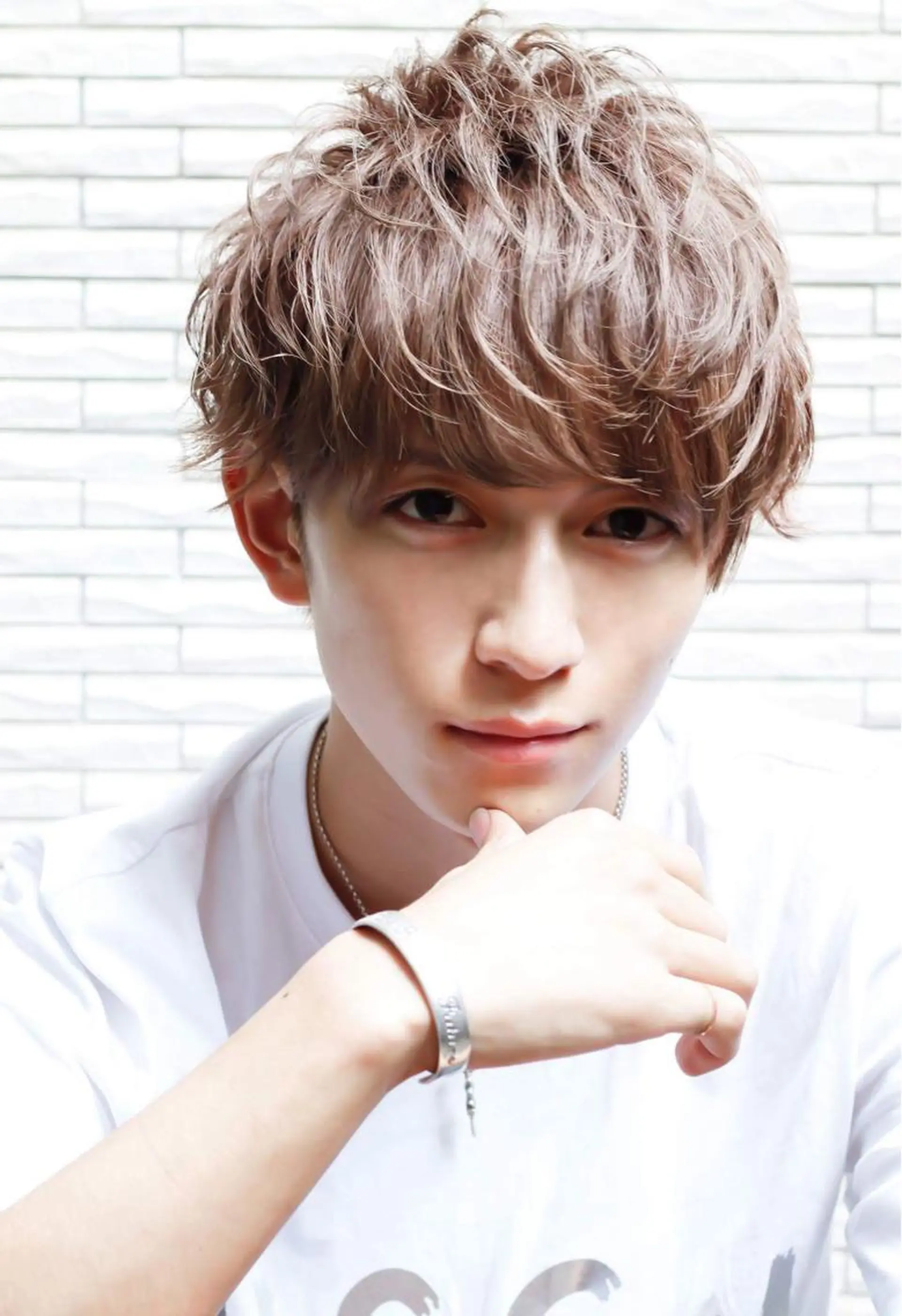 ショート カラー パーマ メンズ イズ ミのヘアスタイル