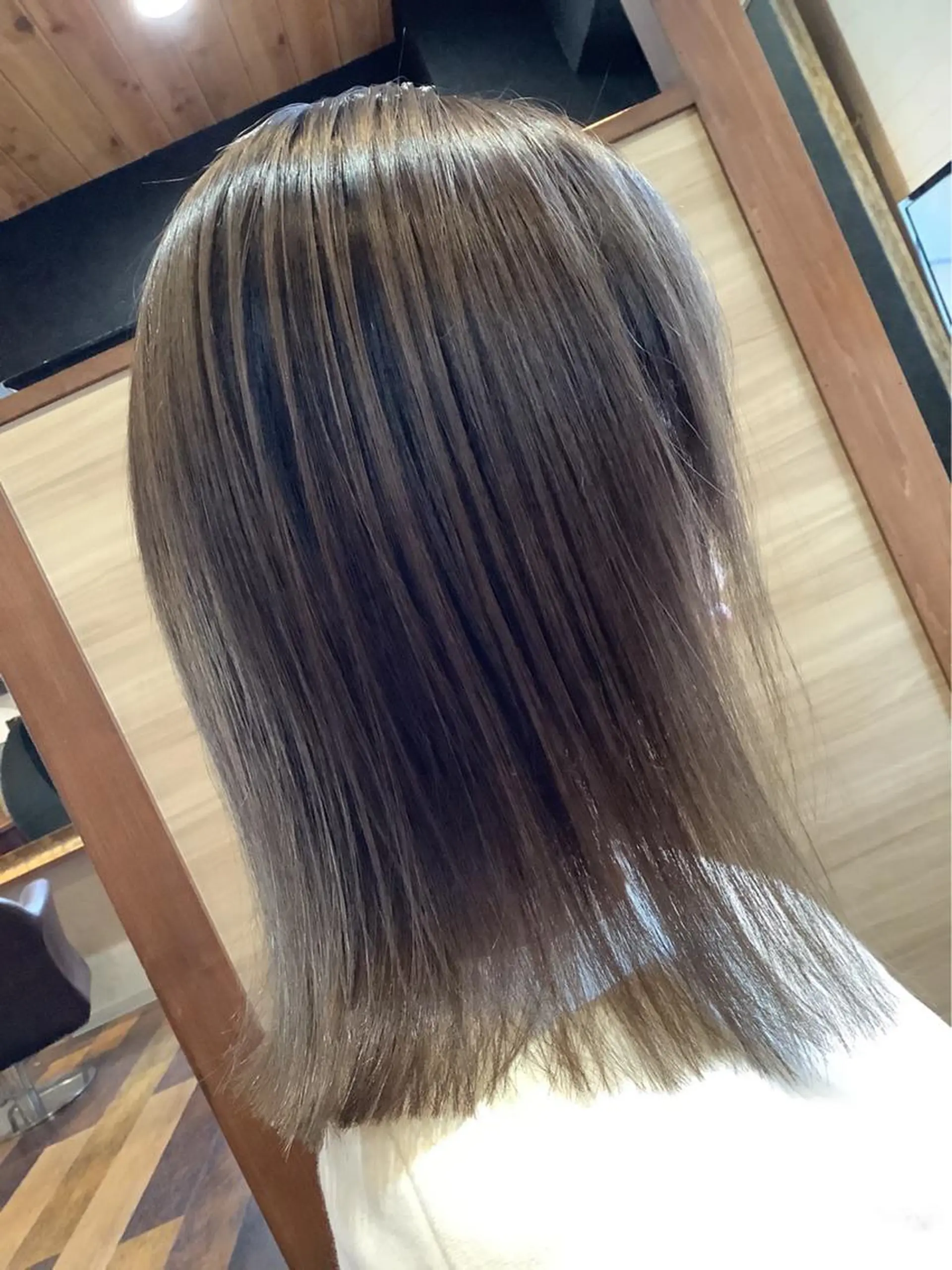 セミロング カラー グレージュ 稲田 全将のヘアスタイル