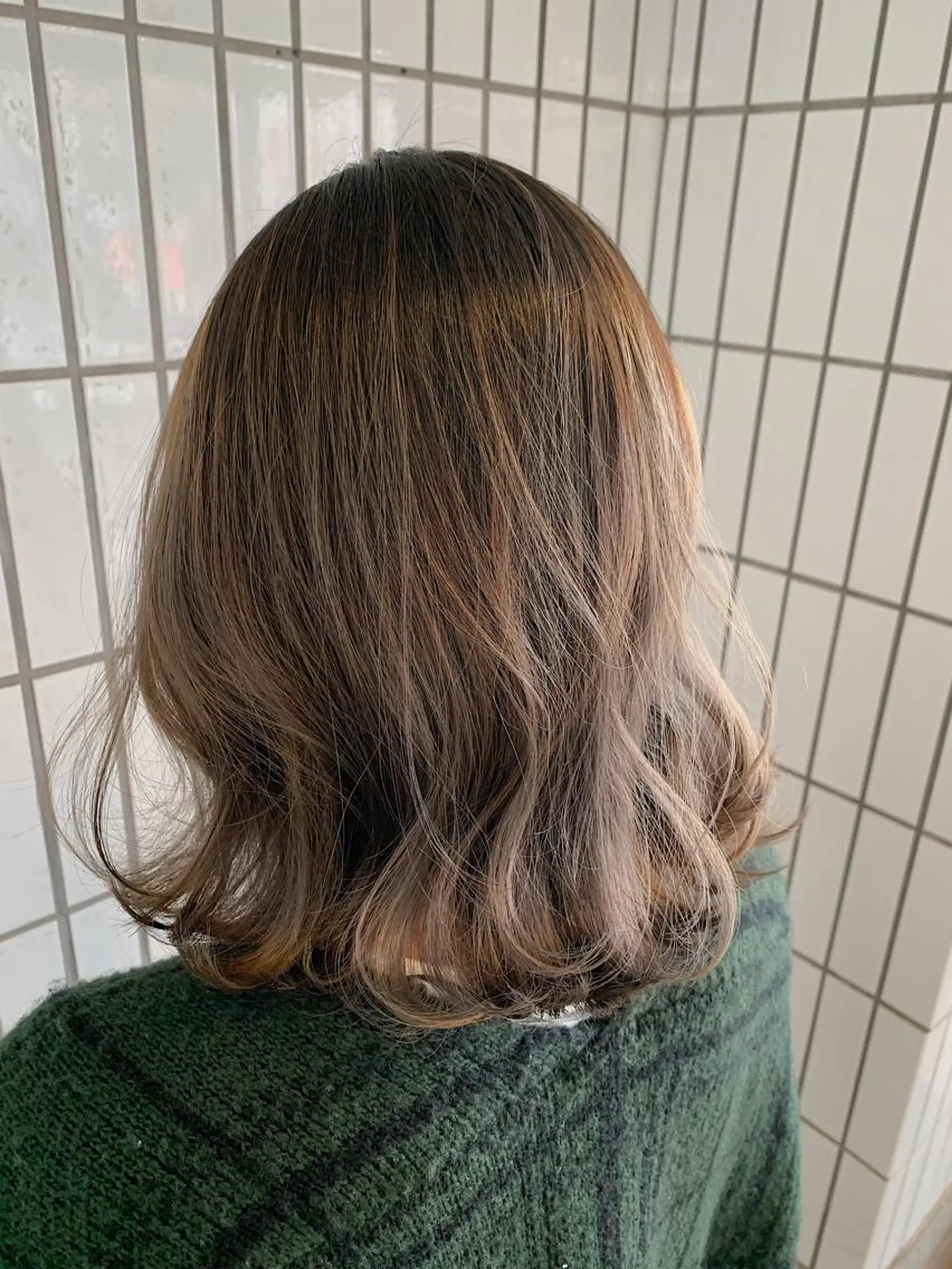 ミディアム カラー ハイトーンカラー ハットリ /北習志野のヘアスタイル