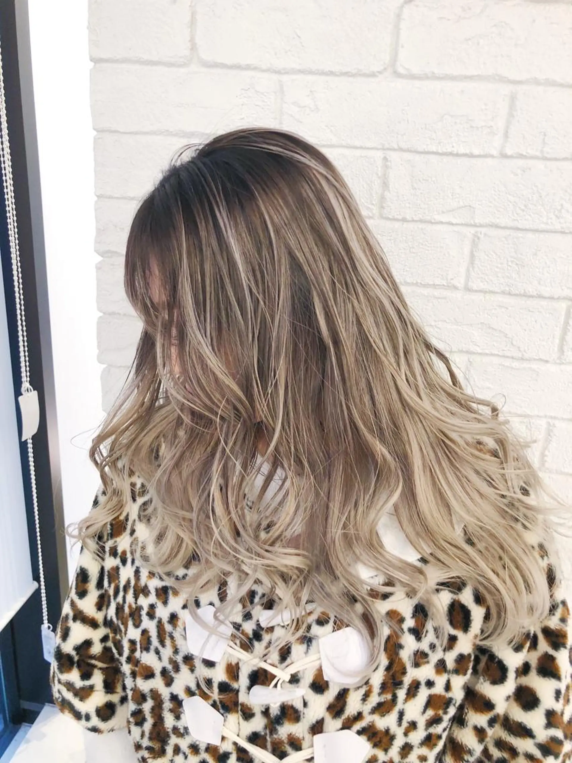 ロング カラー enn. bleach by t.a.g所属・枚方/樟葉駅 ３分 enn. AKIRAのヘアスタイル