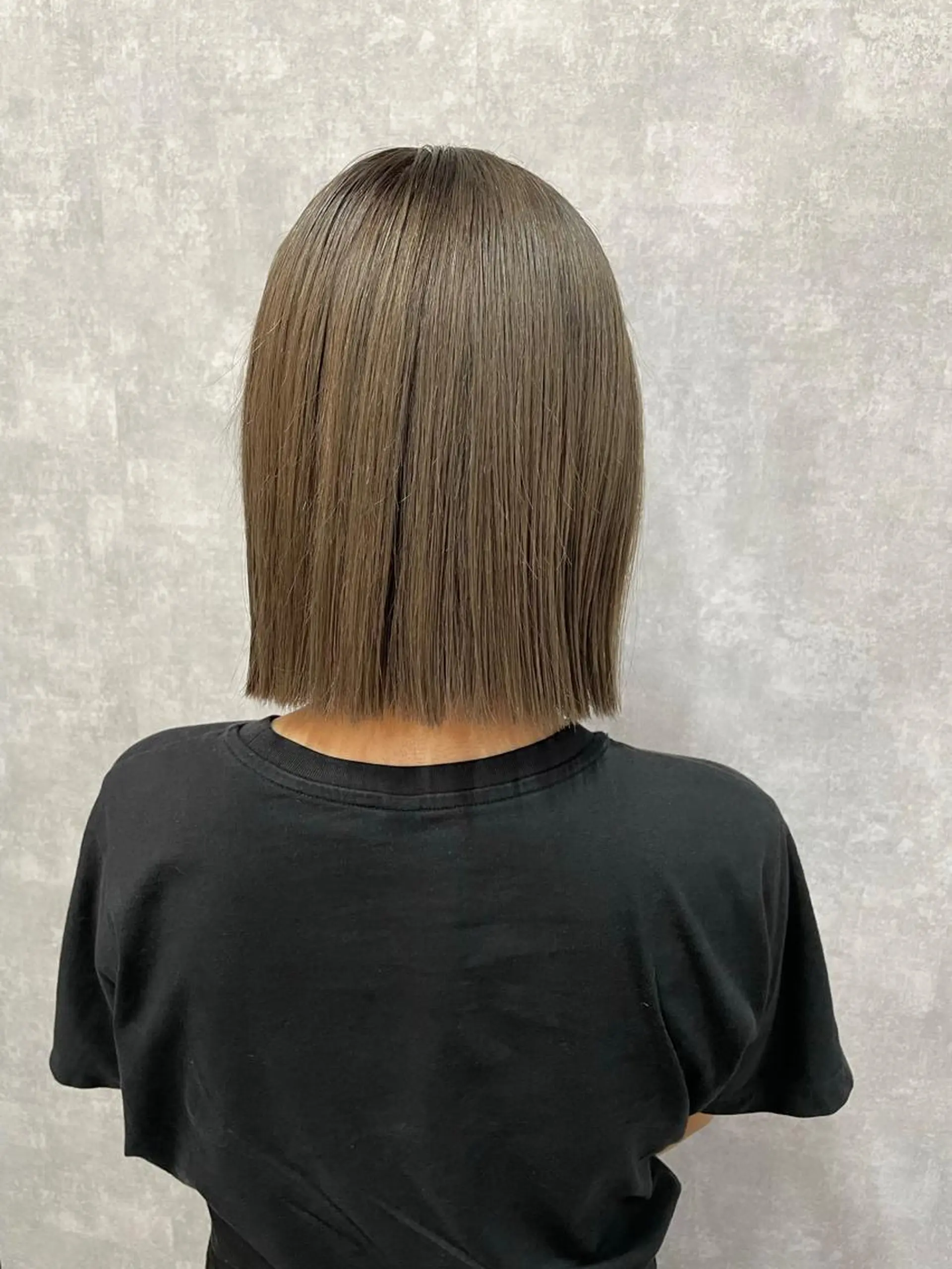 ショート 切りっぱなしボブ ショートボブ ハンサムショート 丸みショート アッシュ カット ヘアカラー トリートメント モテ髪/ボブ/ショー ト/アダチフウトのヘアスタイル