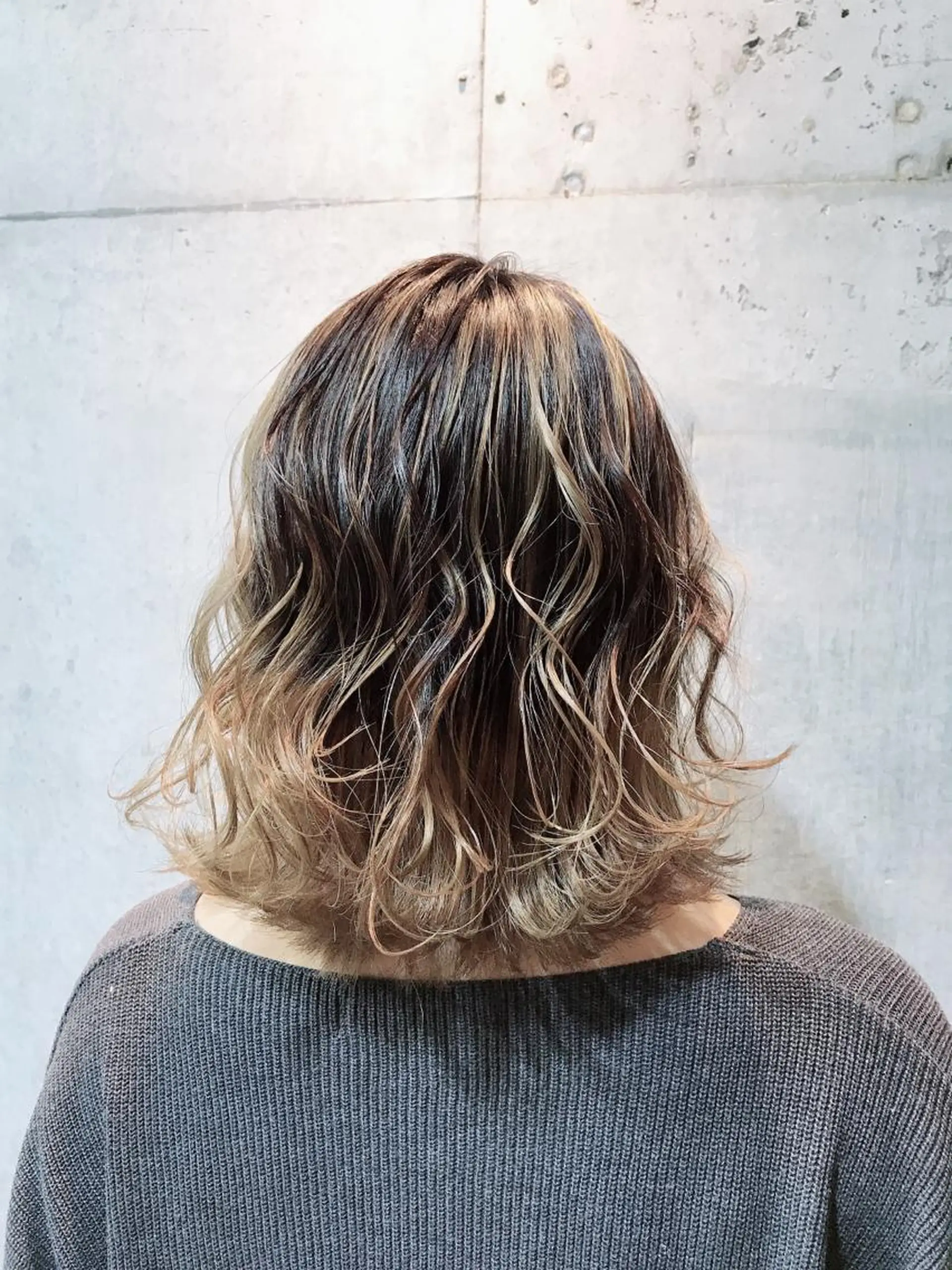 ミディアム カラー 天野 開のヘアスタイル