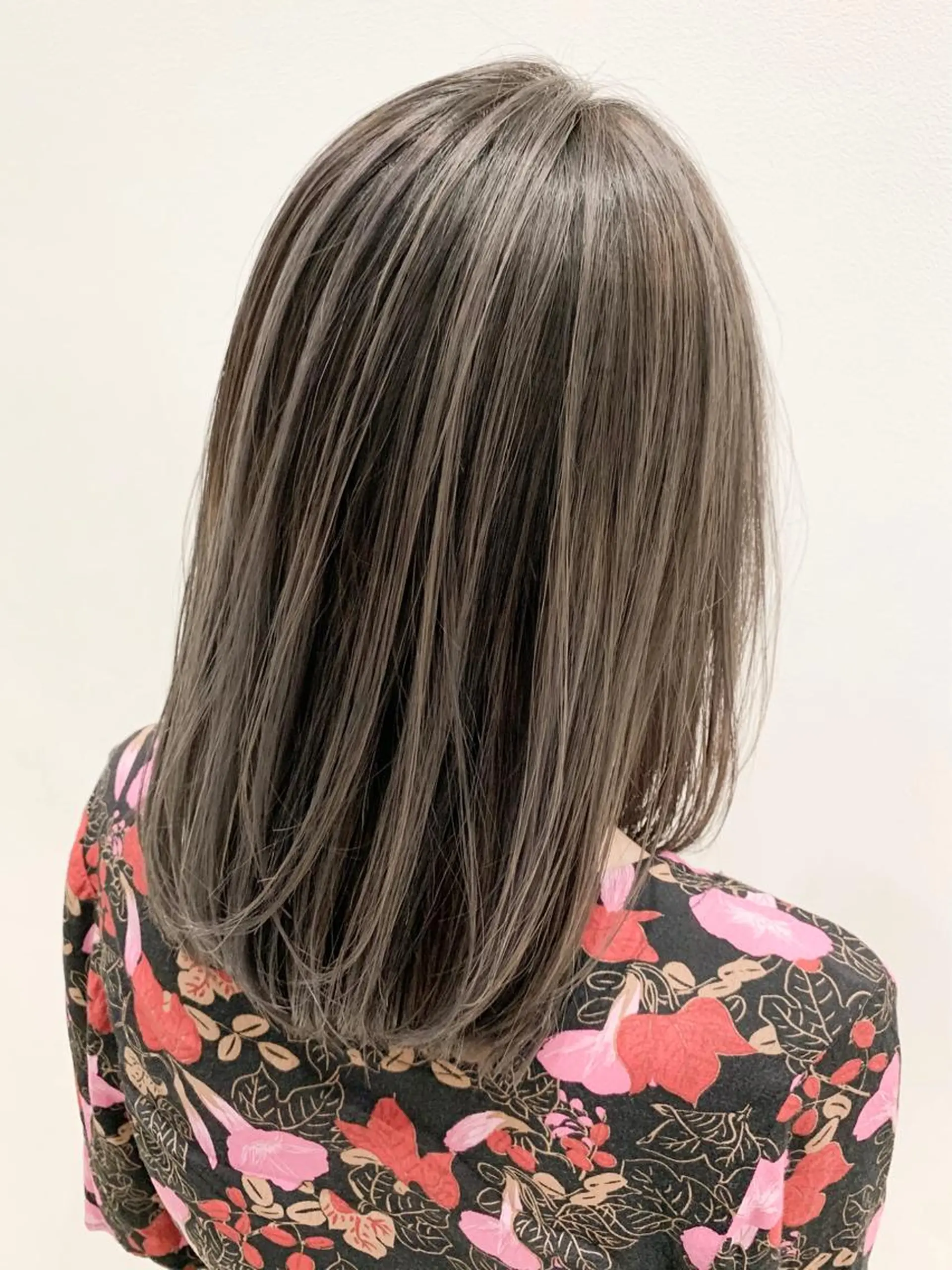 ロング 🍀ケアブリーチ カラー🍀坂井のヘアスタイル